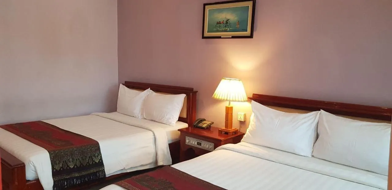 Bed in Ree Mohasambath Hotel & Resort