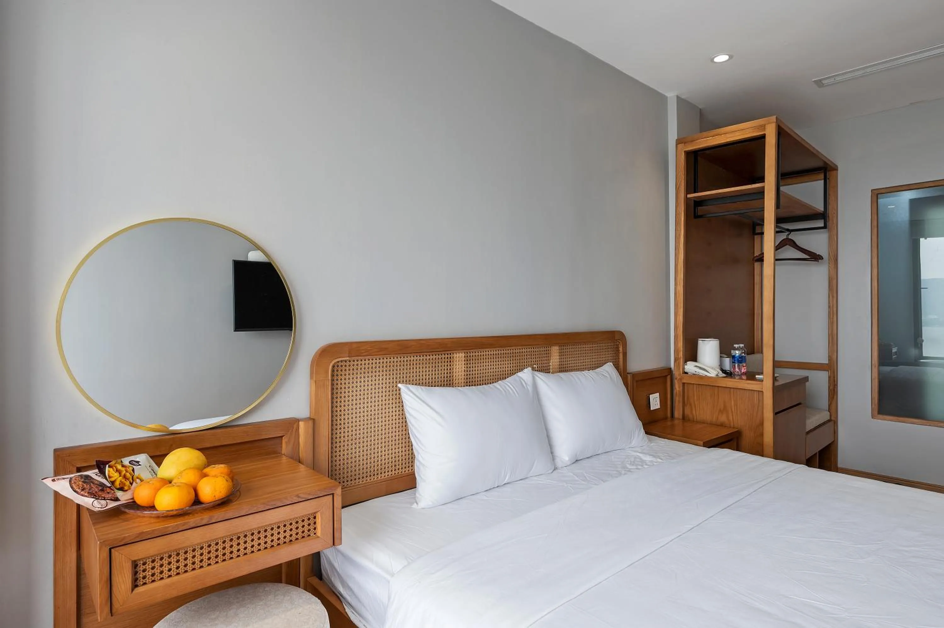 Bed in Lakeview Residence Hotel