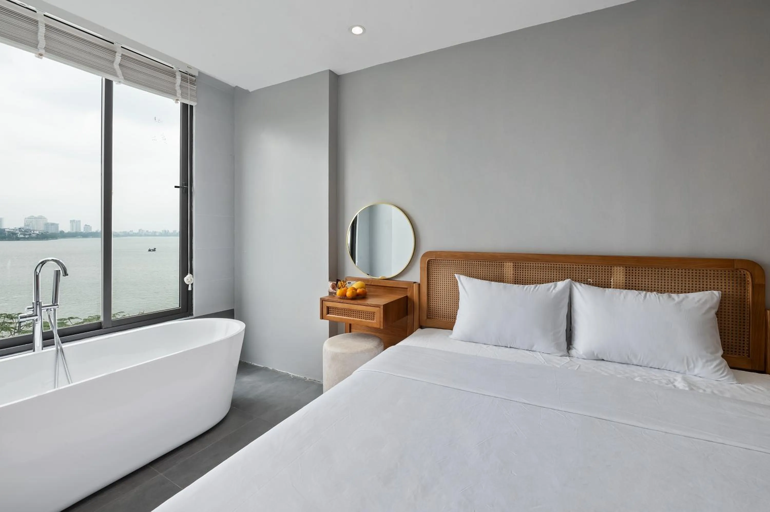 Bed in Lakeview Residence Hotel