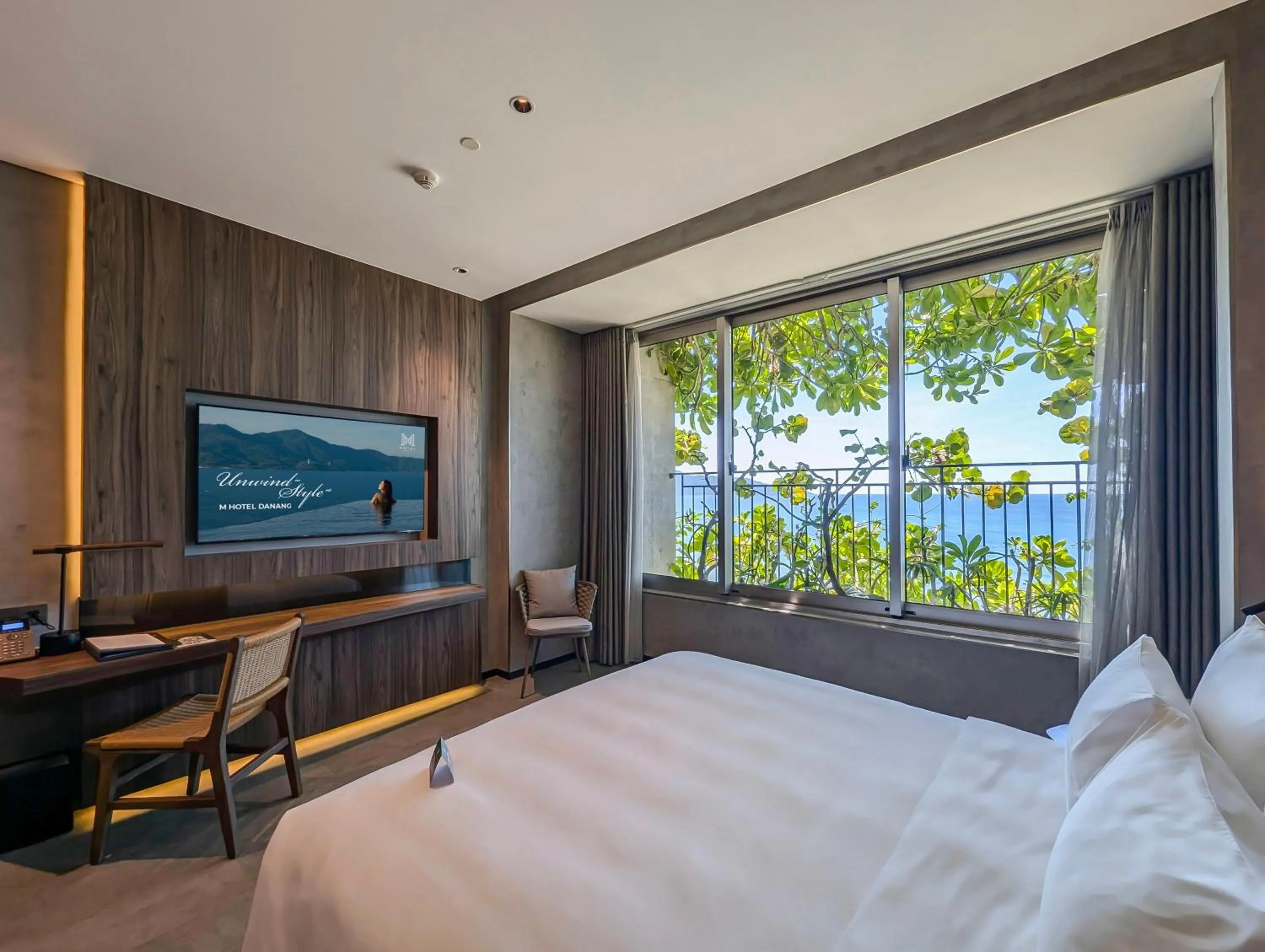 TV and multimedia, Bed in M Hotel Danang