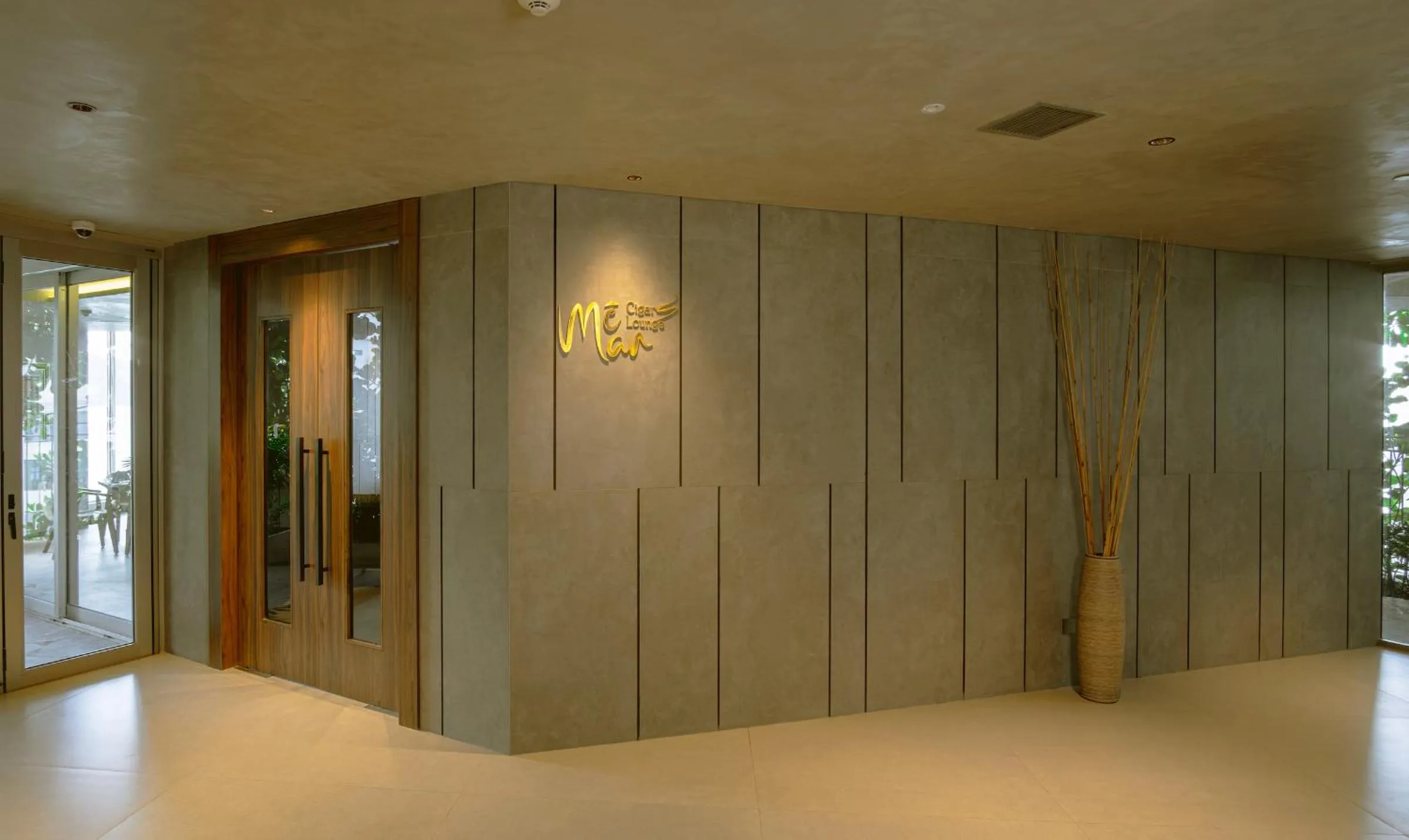 Lounge or bar in M Hotel Danang