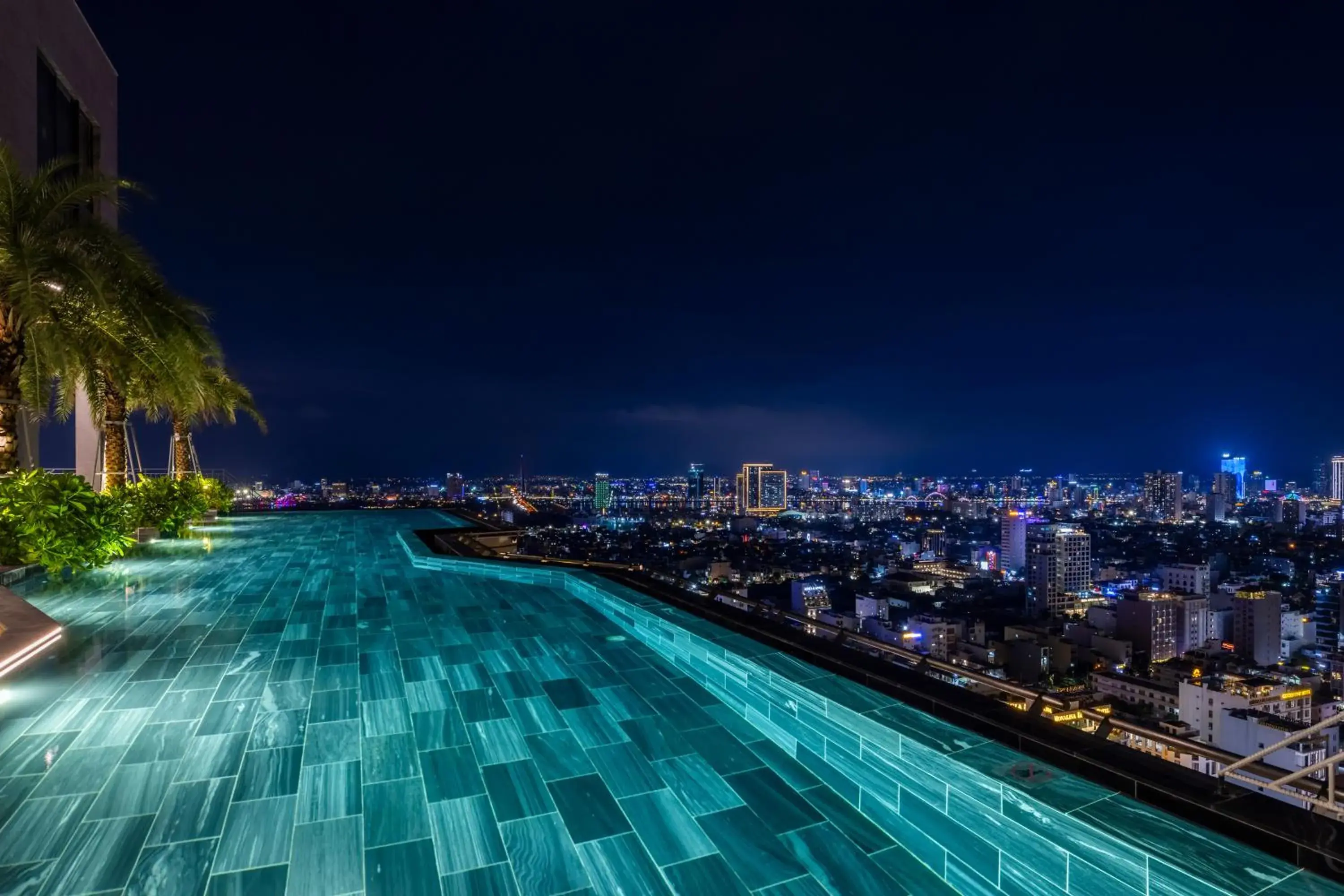 Swimming pool in M Hotel Danang Swimming pool in M Hotel Danang
