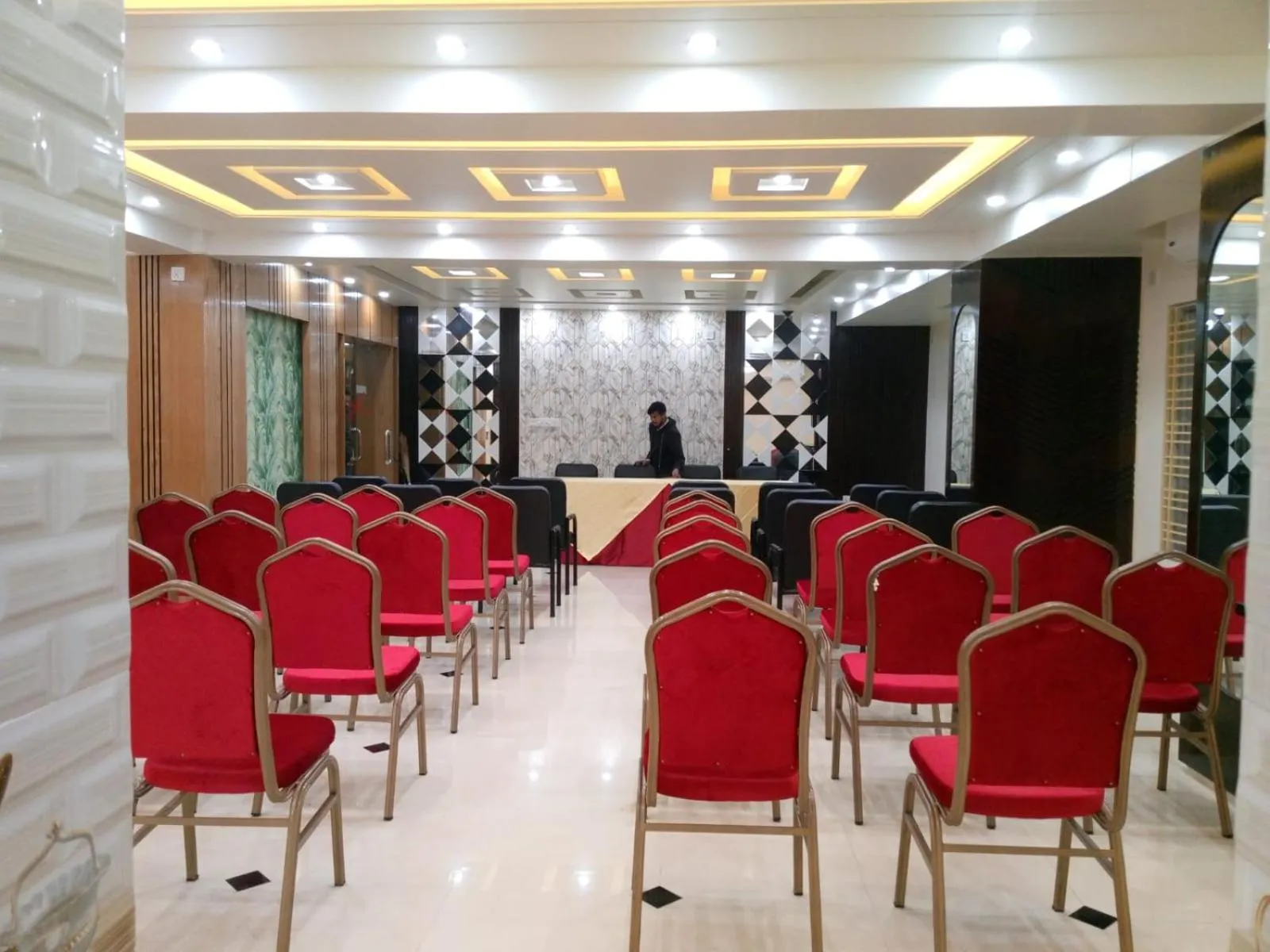 Restaurant/places to eat in Adarsha Palace Hotel