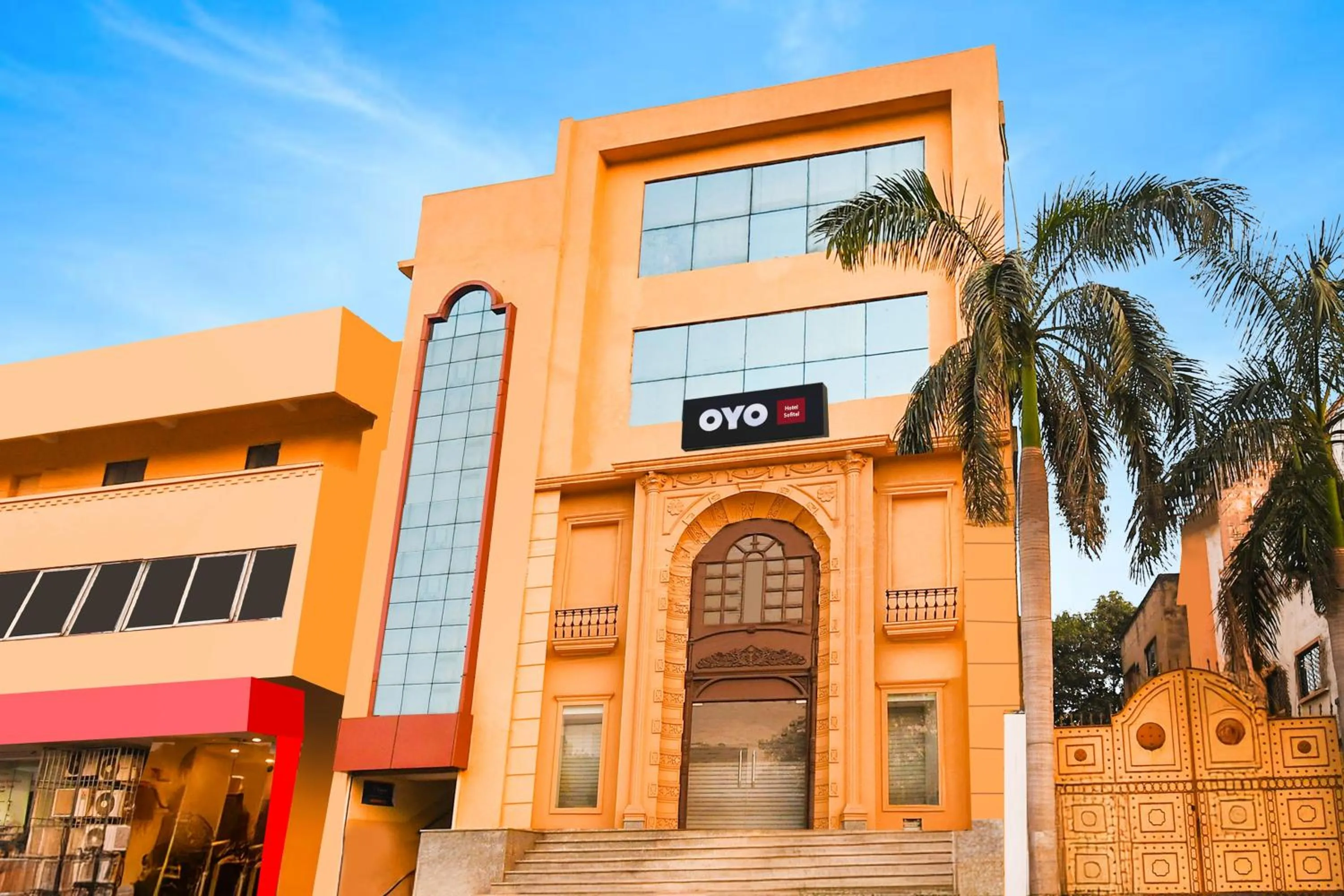 Facade/entrance in Super Hotel O Sofitel Hotel