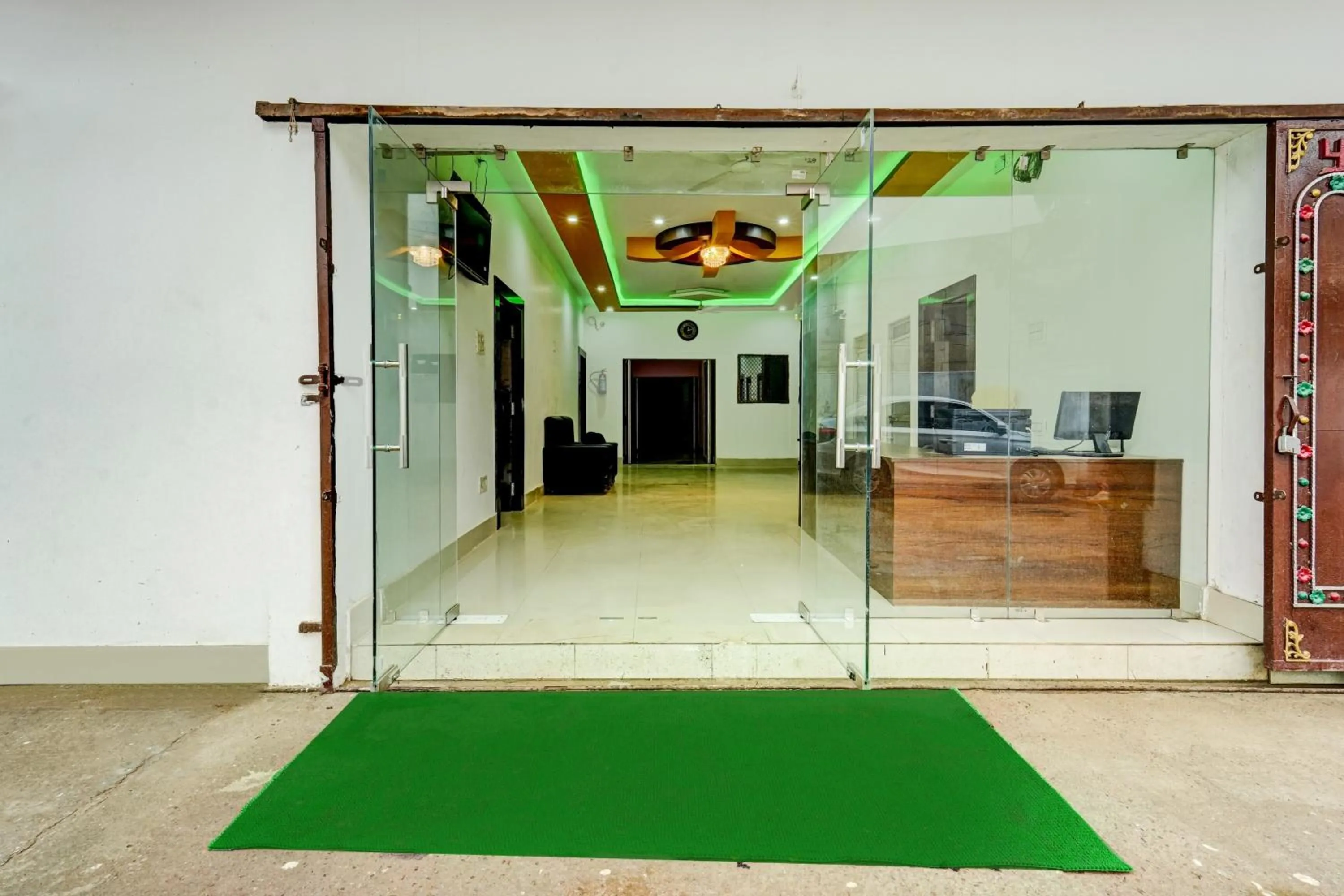 Facade/entrance in Super Hotel O Dev Laxmi Palace Hotel & Banquet