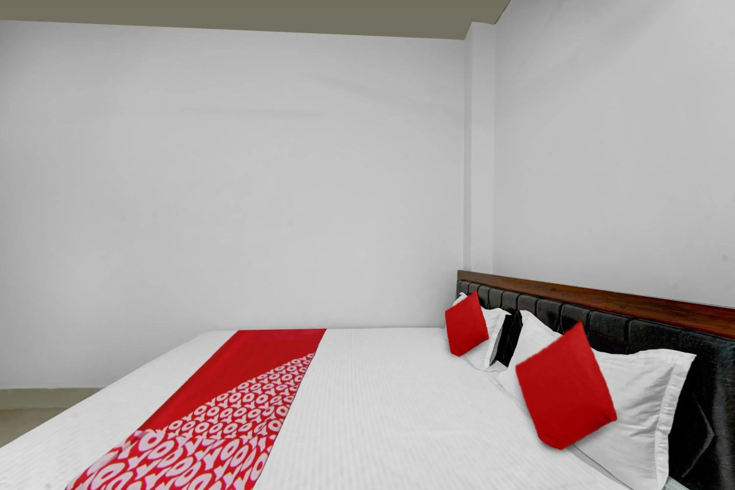 Bedroom, Bed in Super Hotel O Dev Laxmi Palace Hotel & Banquet Bedroom, Bed in Super Hotel O Dev Laxmi Palace Hotel & Banquet