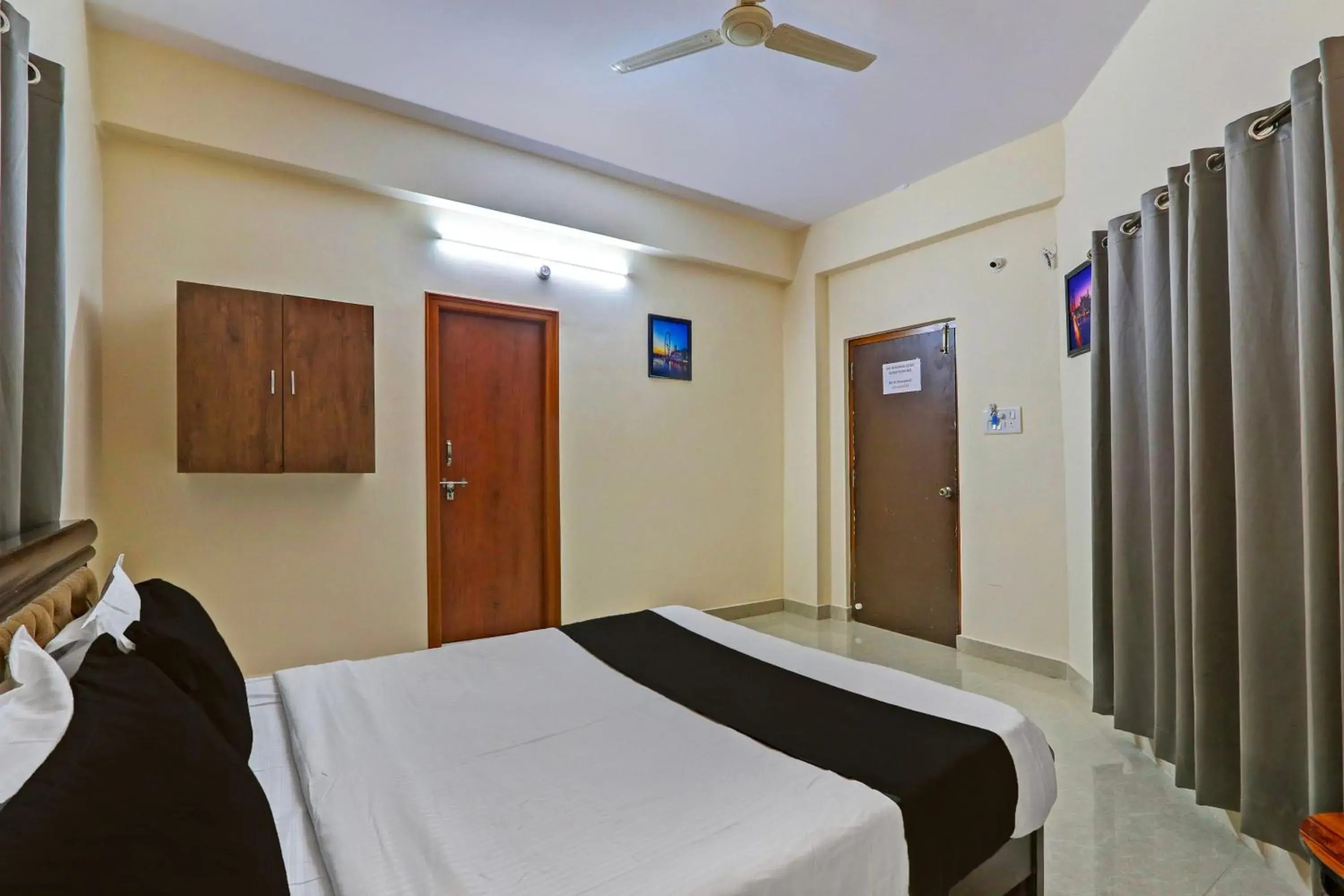 Bedroom, Bed in Super Collection O Sri Nirvana Edge Bedroom, Bed in Super Collection O Sri Nirvana Edge