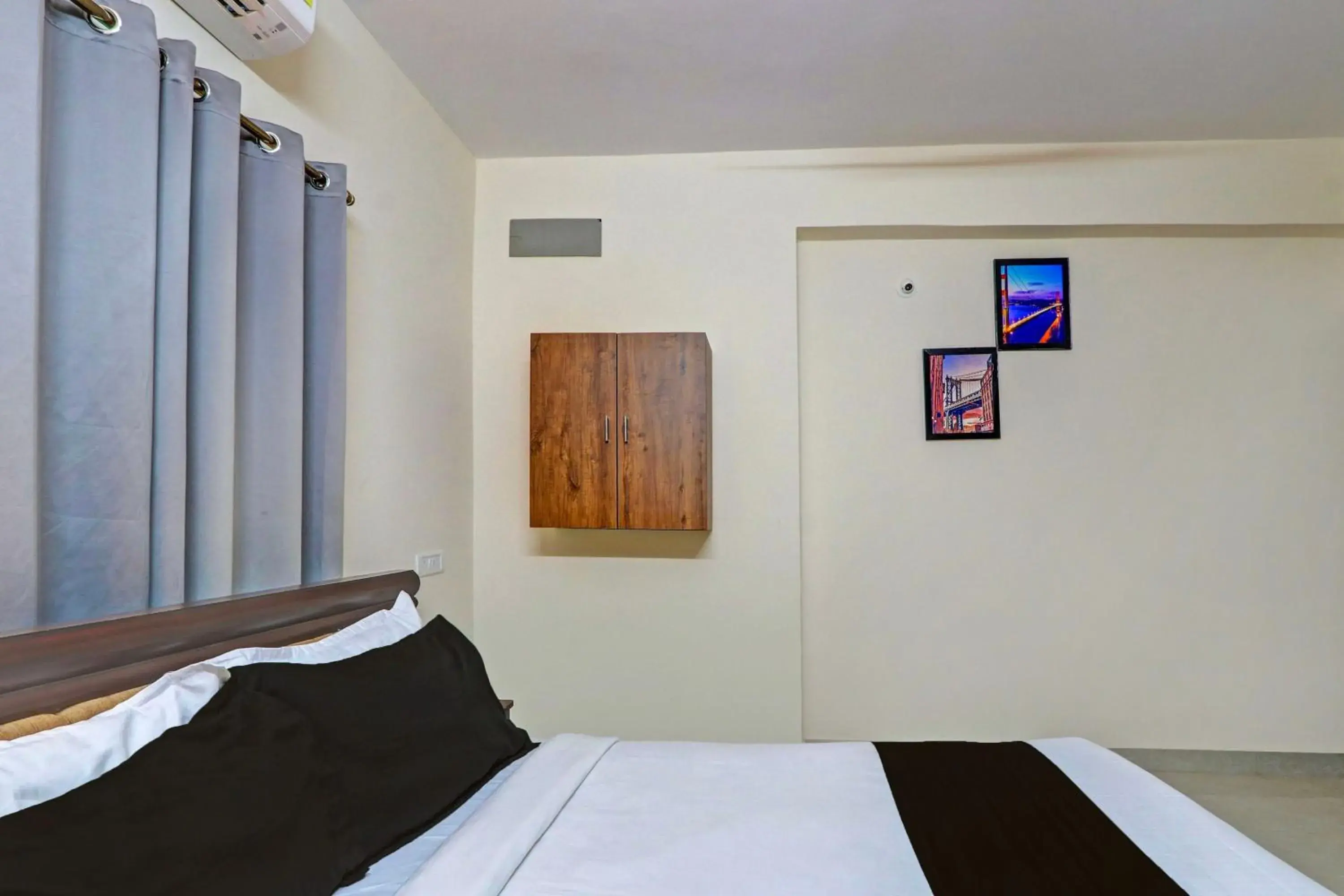 Bedroom, Bed in Super Collection O Sri Nirvana Edge Bedroom, Bed in Super Collection O Sri Nirvana Edge