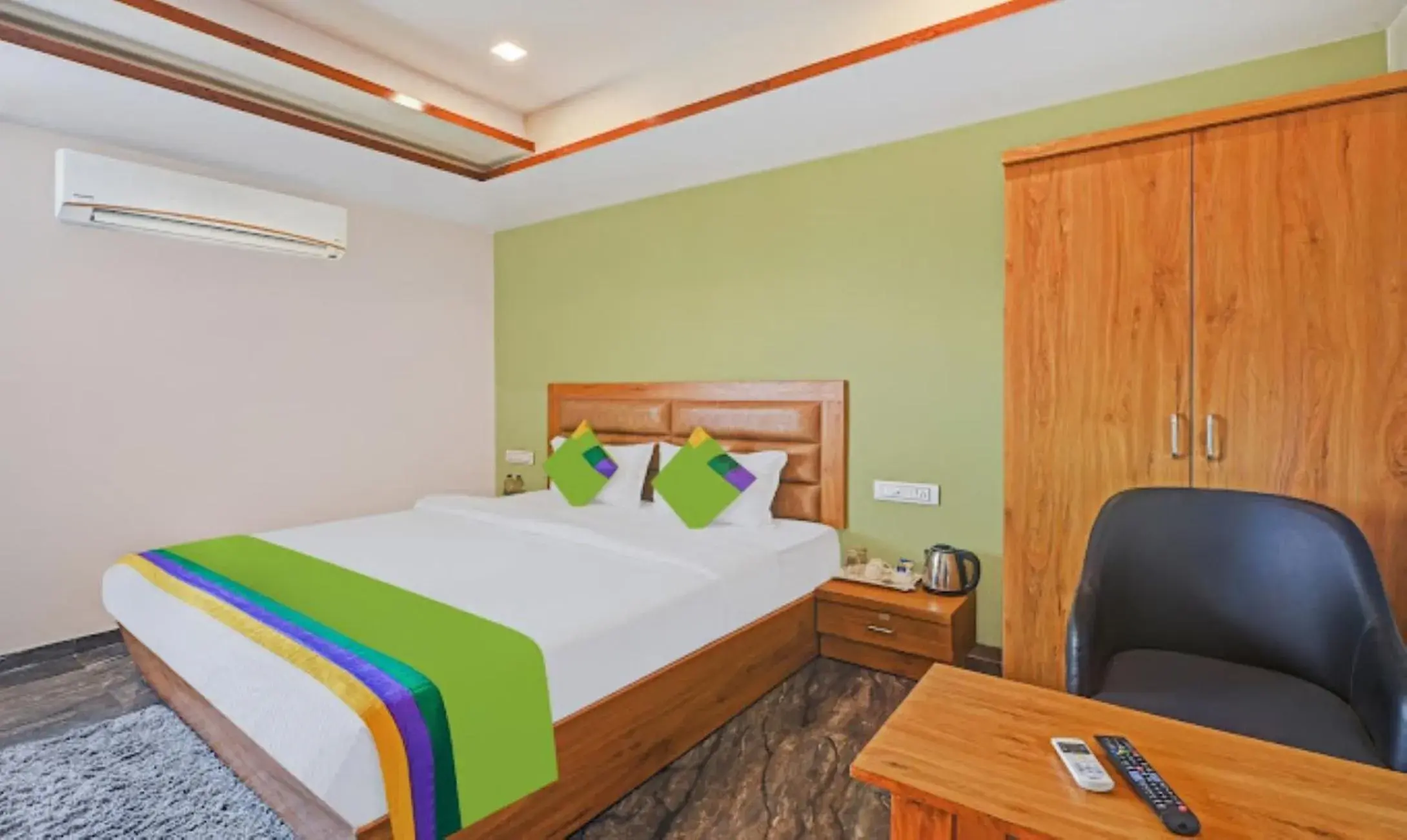 Bed in Hotel Shree Regency Ahmedabad Bed in Hotel Shree Regency Ahmedabad