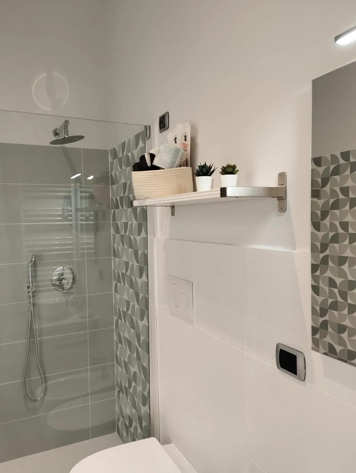 Bathroom in 111 ColaDiRienzo Rooms - by AD Roma