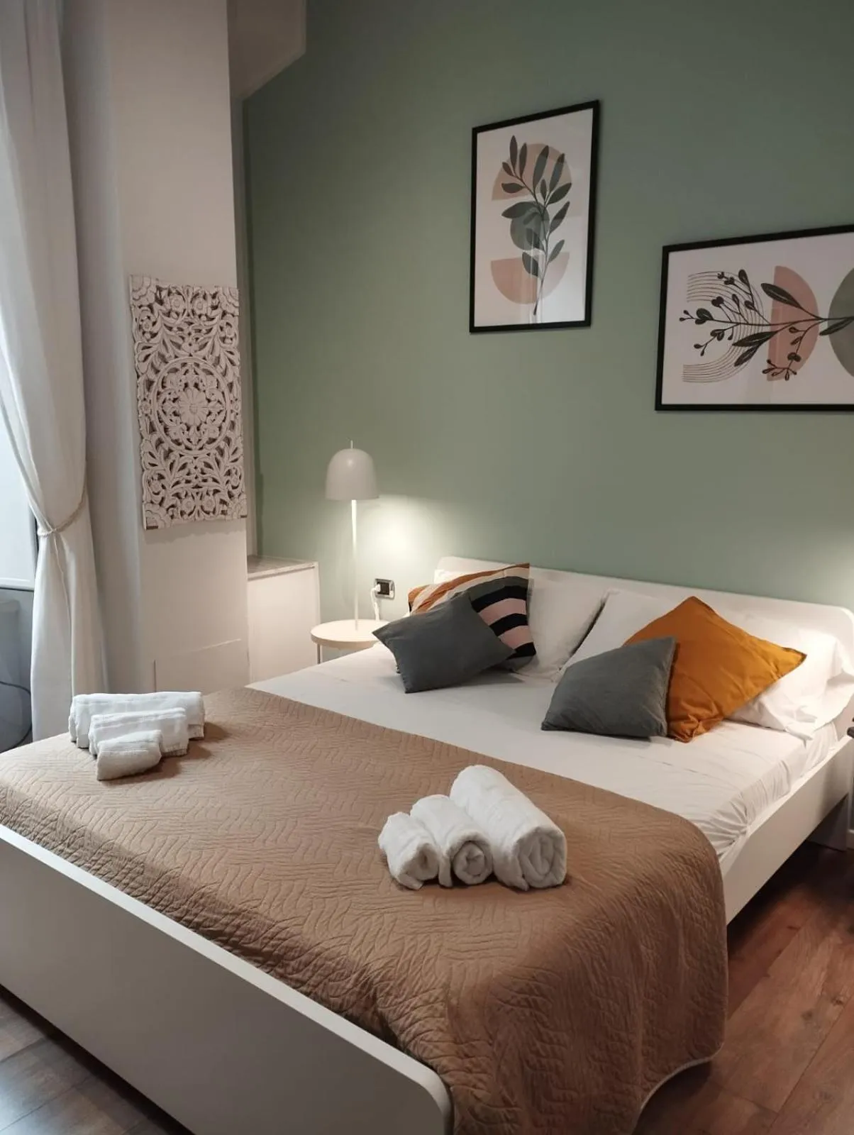 Bedroom, Bed in 111 ColaDiRienzo Rooms - by AD Roma