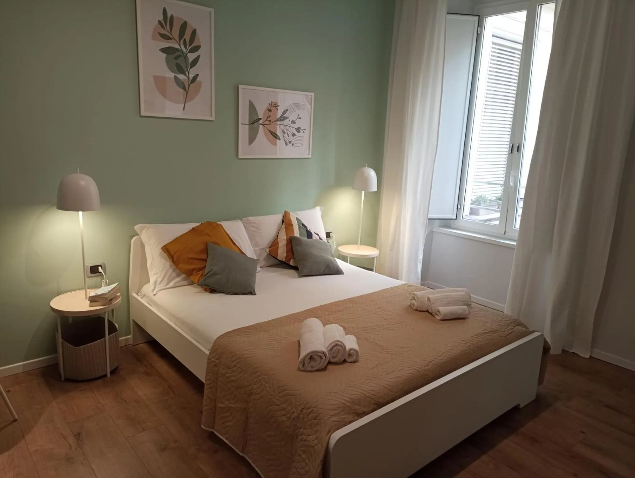 Bed in 111 ColaDiRienzo Rooms - by AD Roma