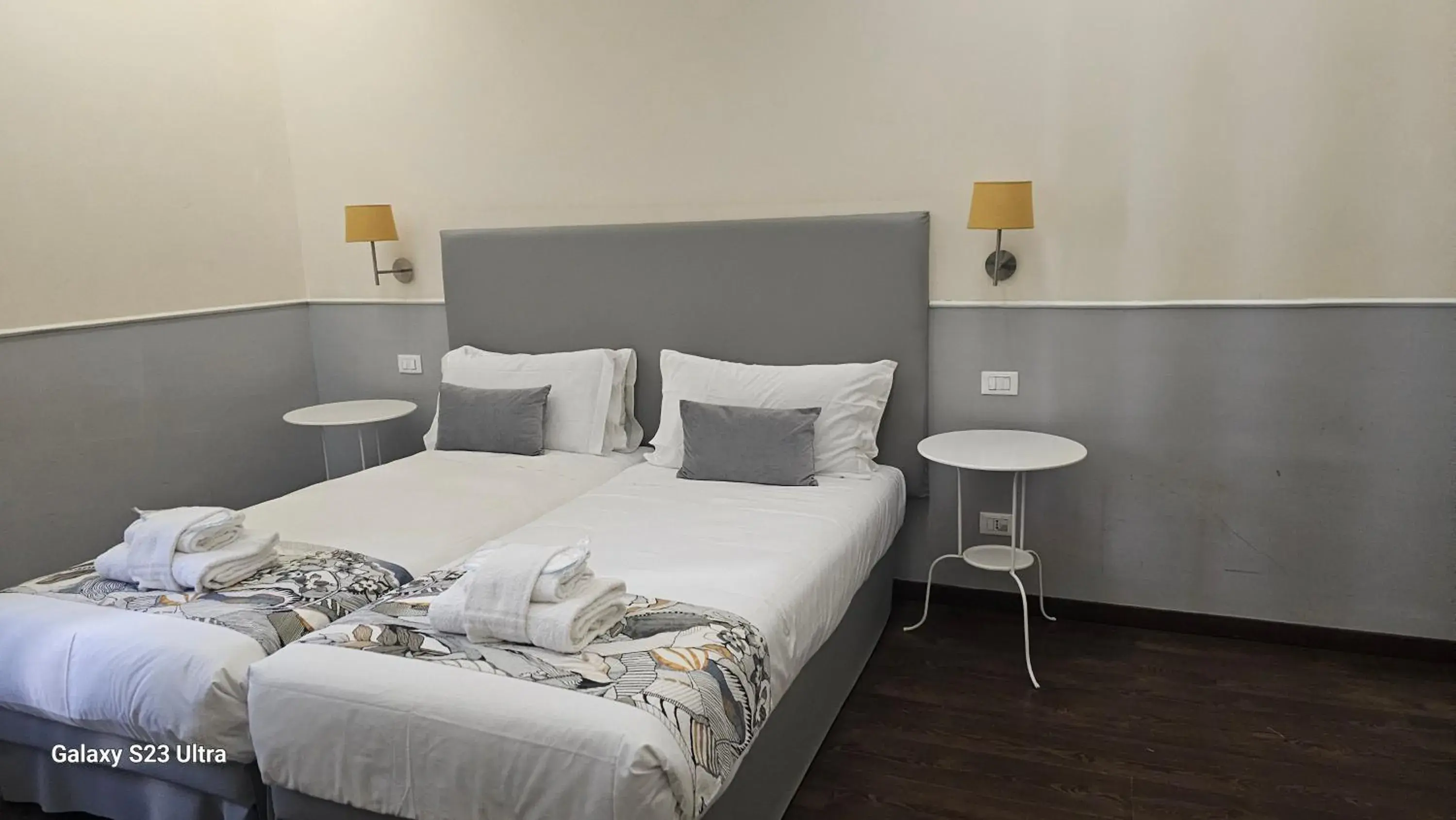 towels, Bed in Caesar Place towels, Bed in Caesar Place