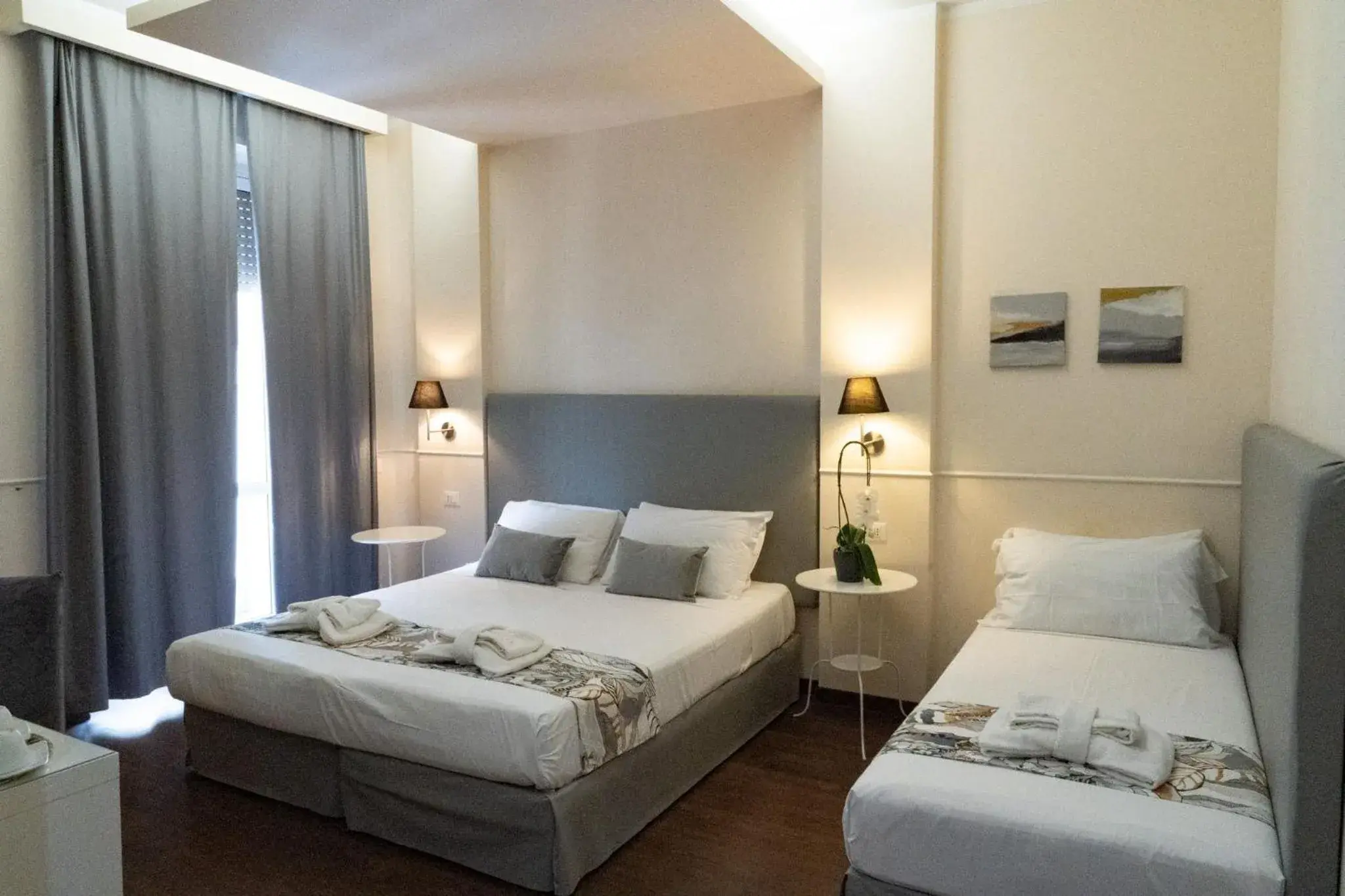 Bedroom, Bed in Caesar Place Bedroom, Bed in Caesar Place