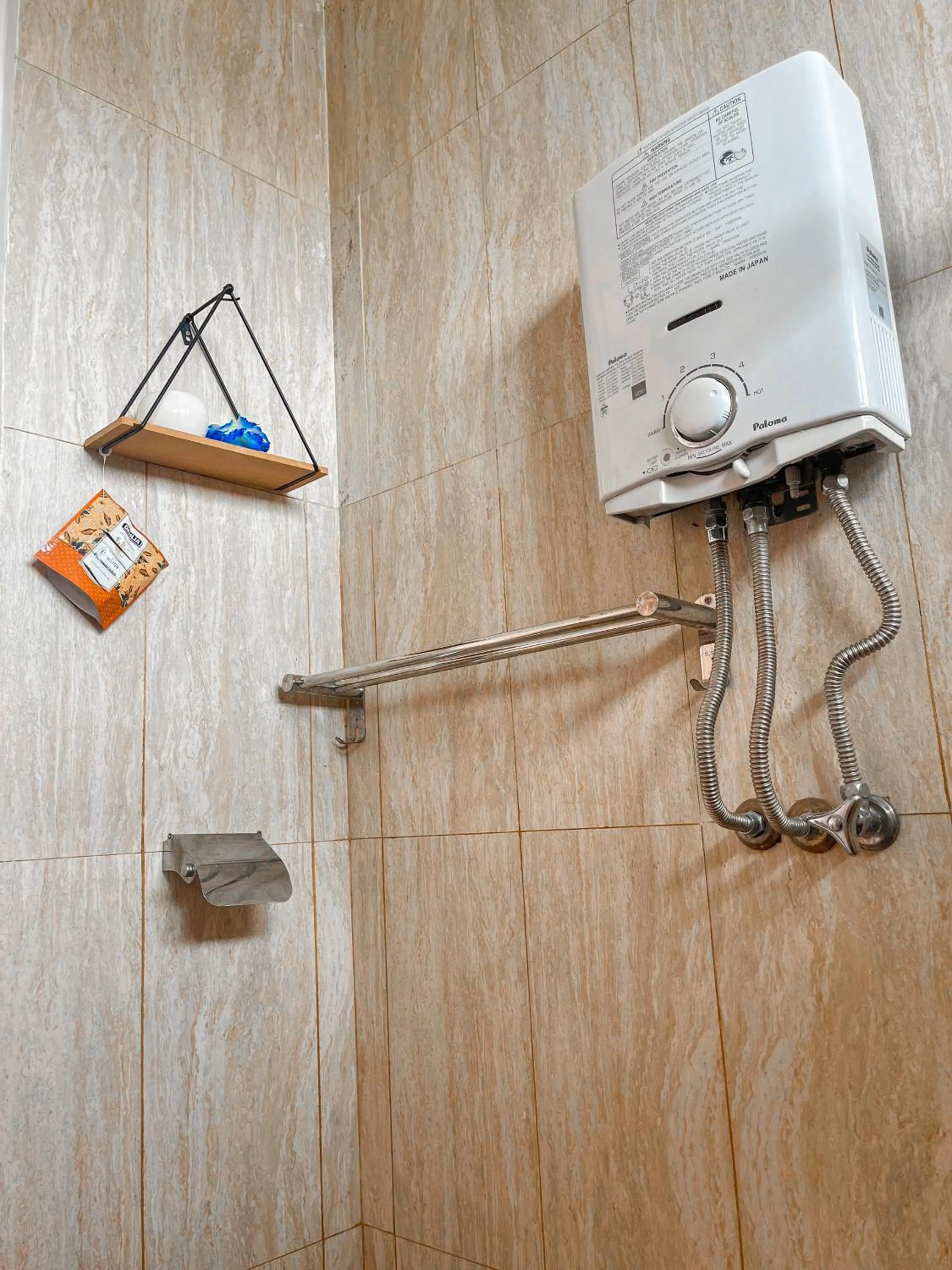 Shower in Omah Ulfah Homestay