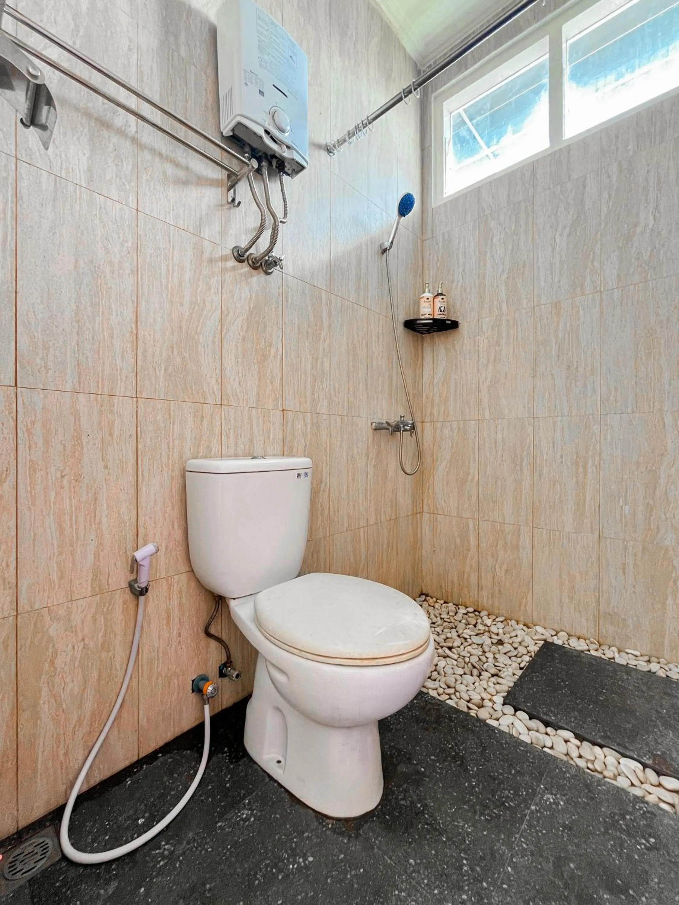 Shower in Omah Ulfah Homestay