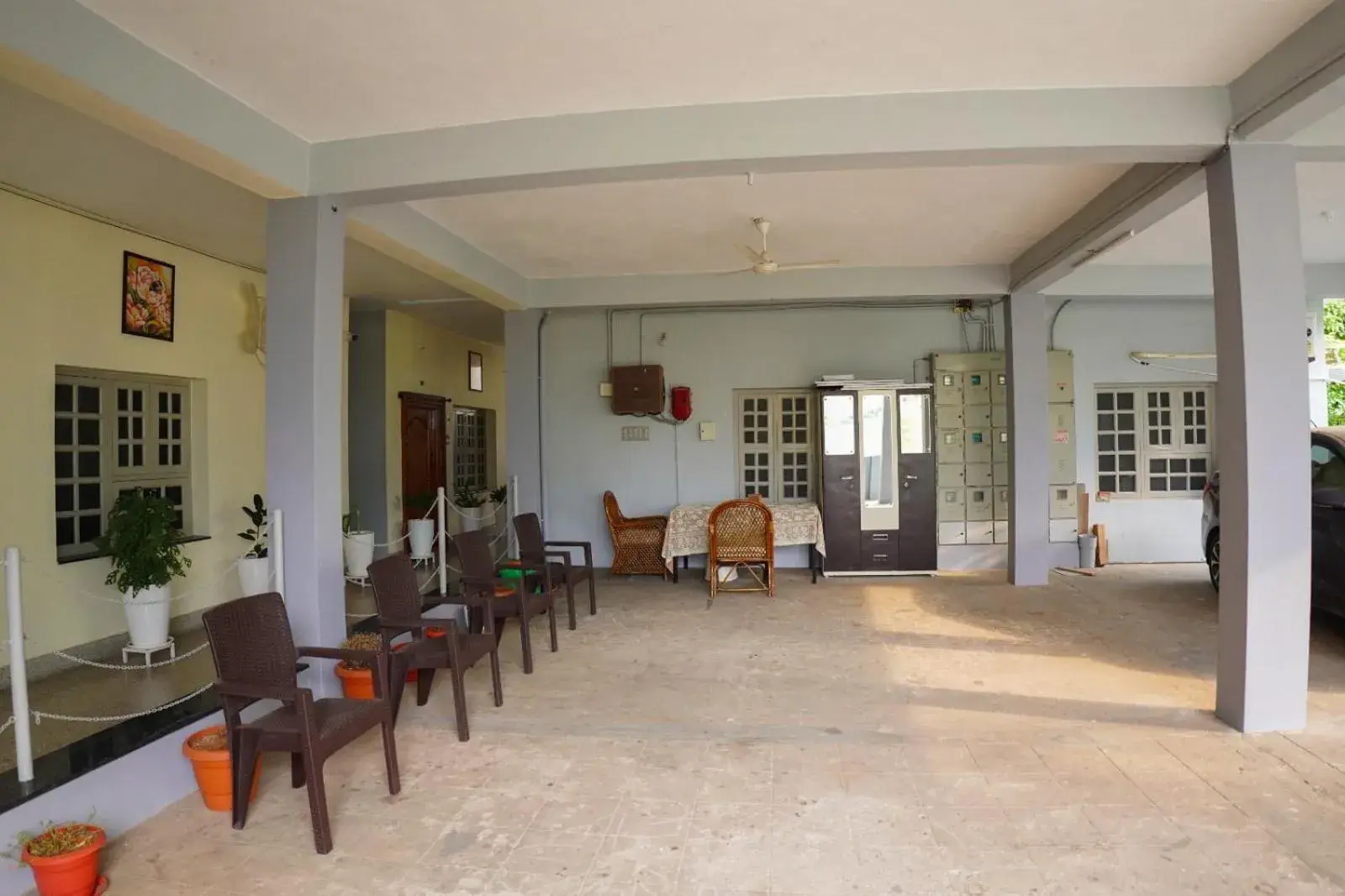 Seating area in ABS Home Stay, 2Bed room AC Flats,Tirupati Seating area in ABS Home Stay, 2Bed room AC Flats,Tirupati