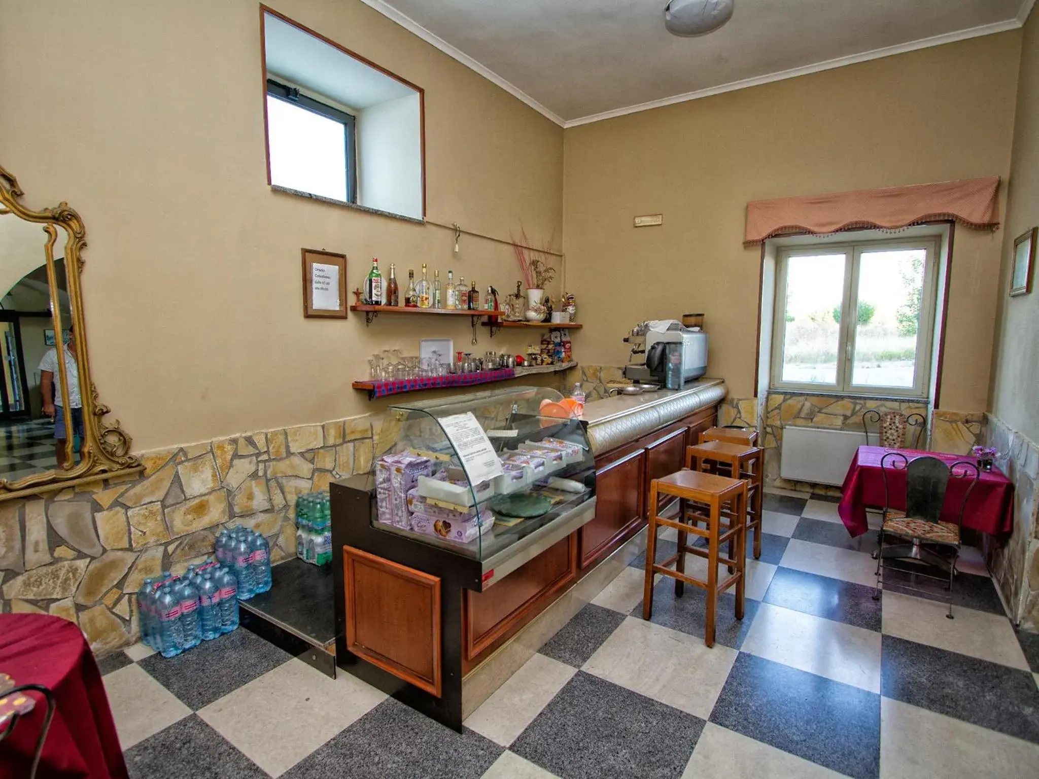 Lounge or bar in Hotel Silverado Lounge or bar in Hotel Silverado