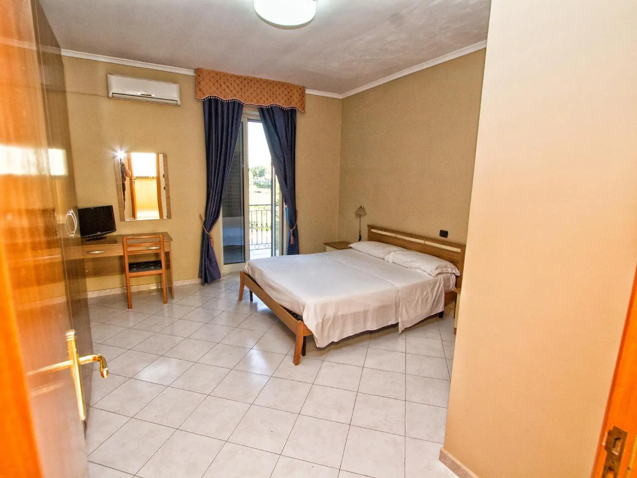 Bedroom in Hotel Silverado Bedroom in Hotel Silverado