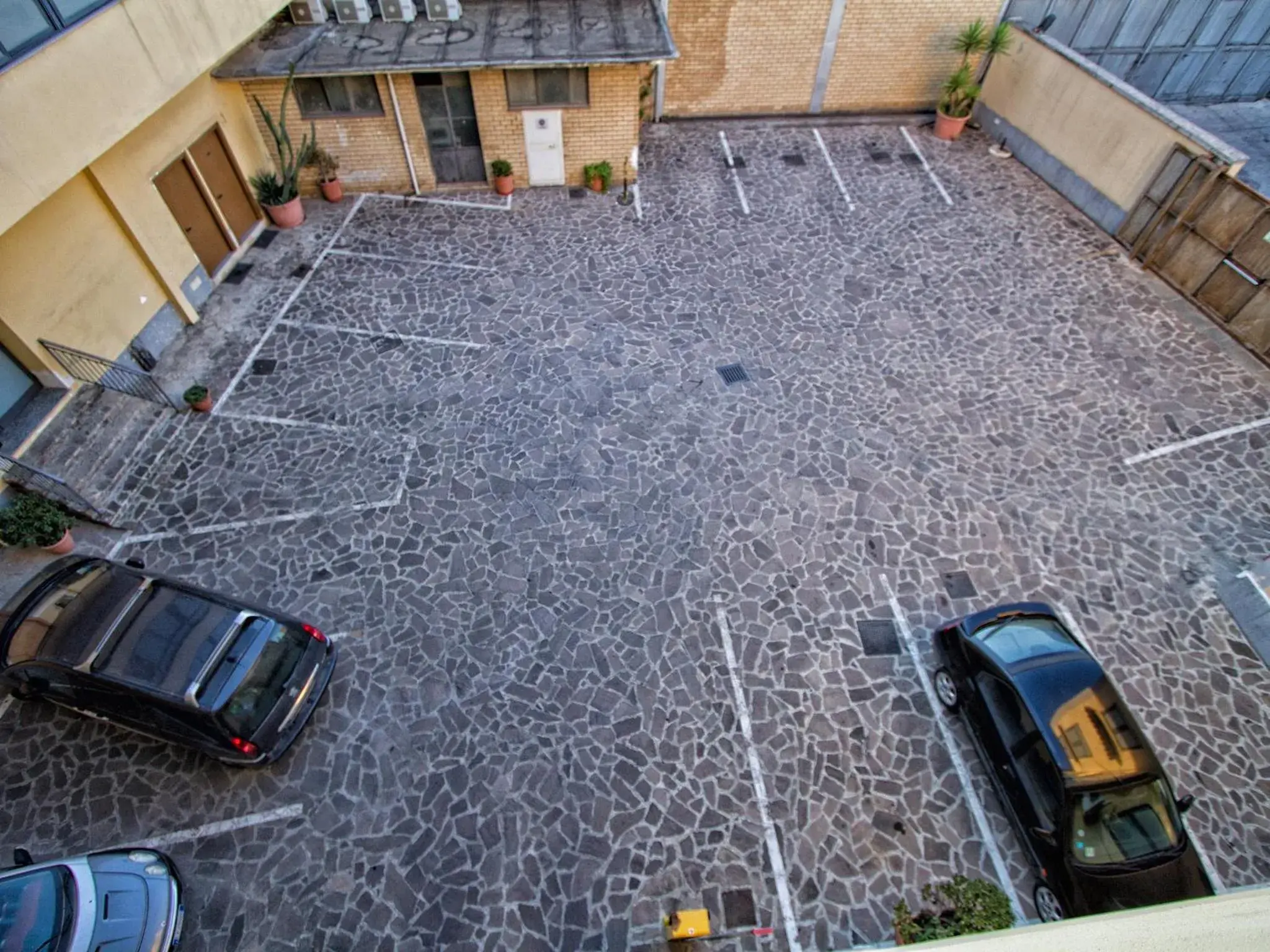 Facade/entrance in Hotel Silverado Facade/entrance in Hotel Silverado