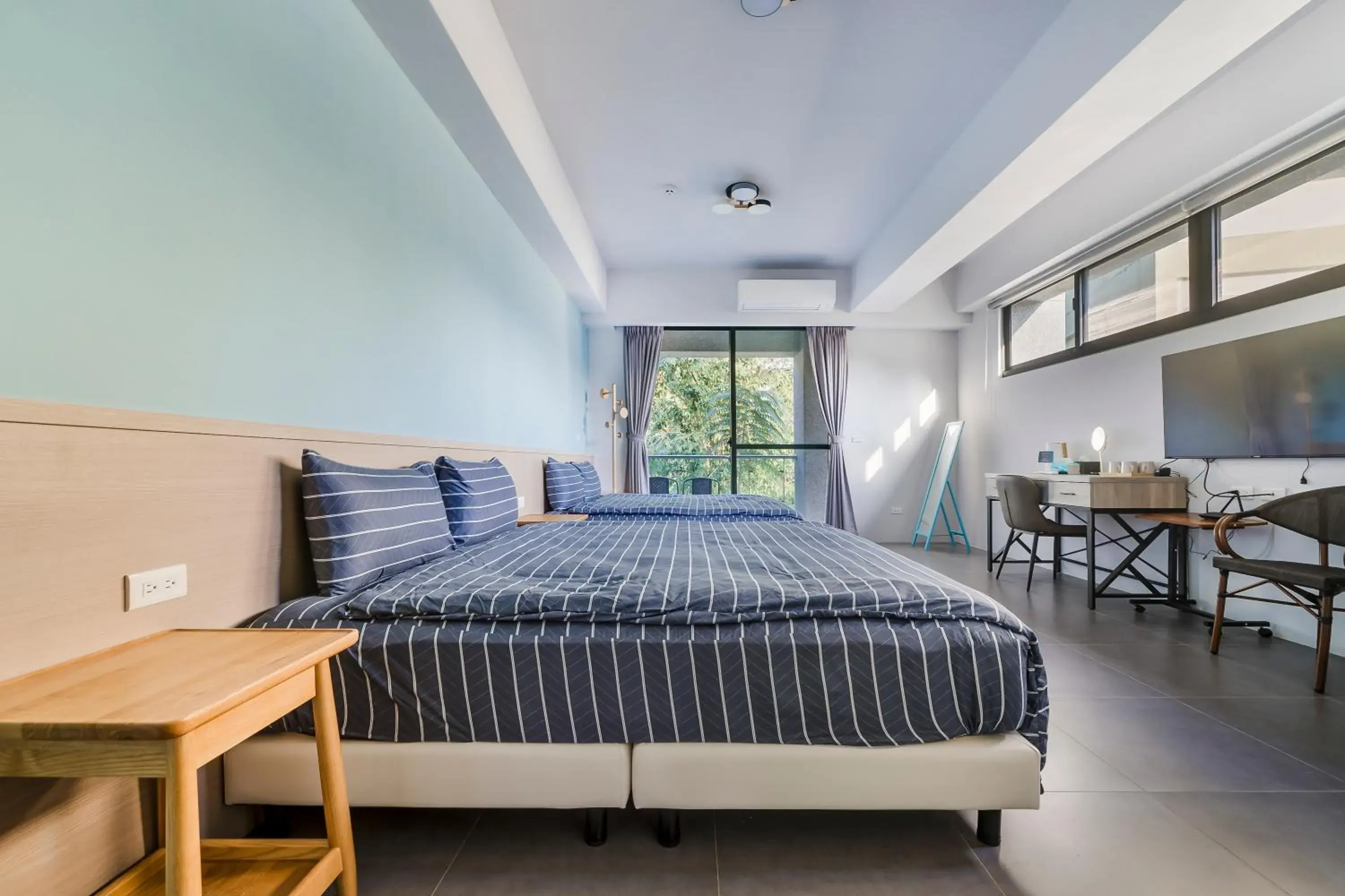 Bed in Hills Velleys Bed in Hills Velleys