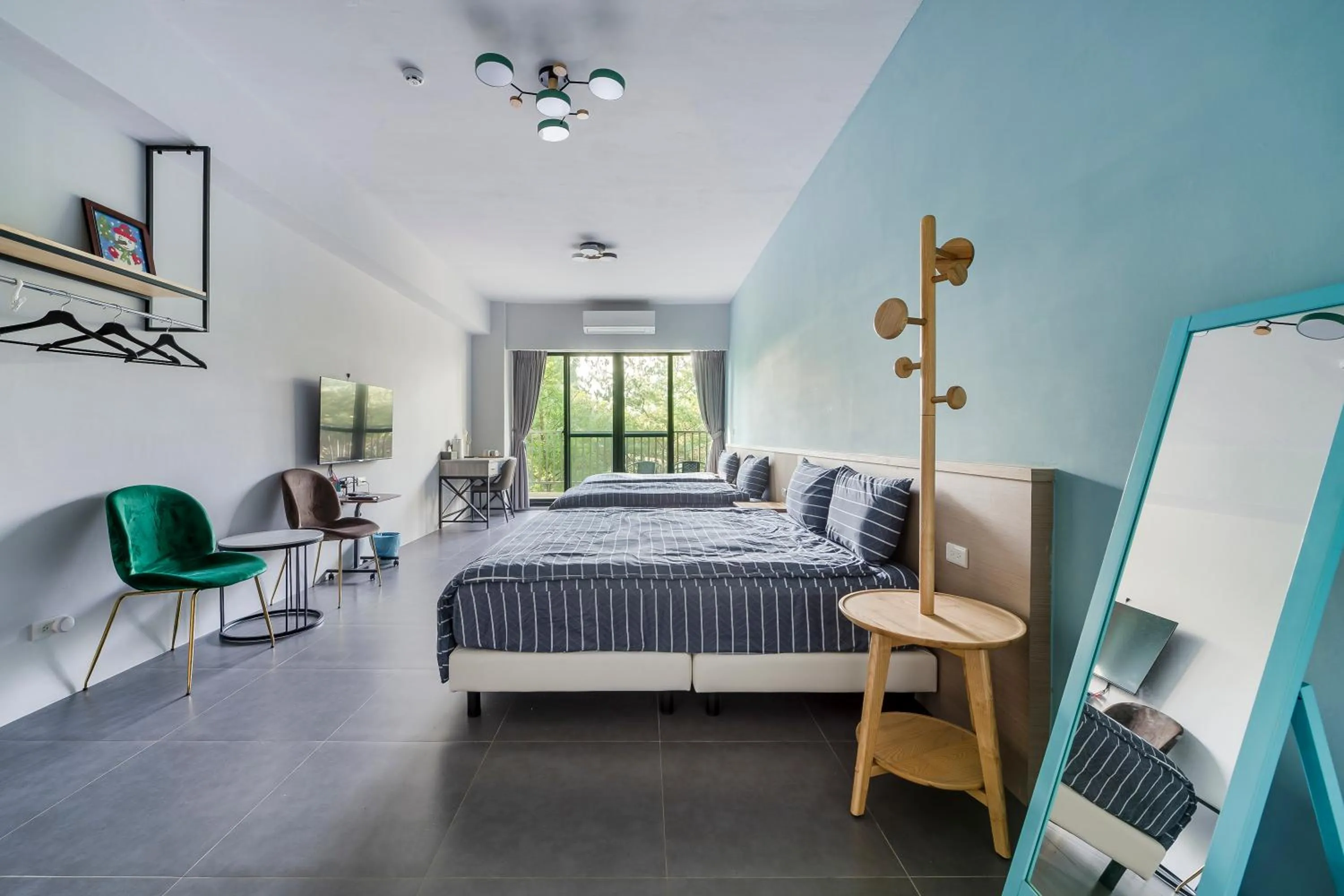 Bed in Hills Velleys