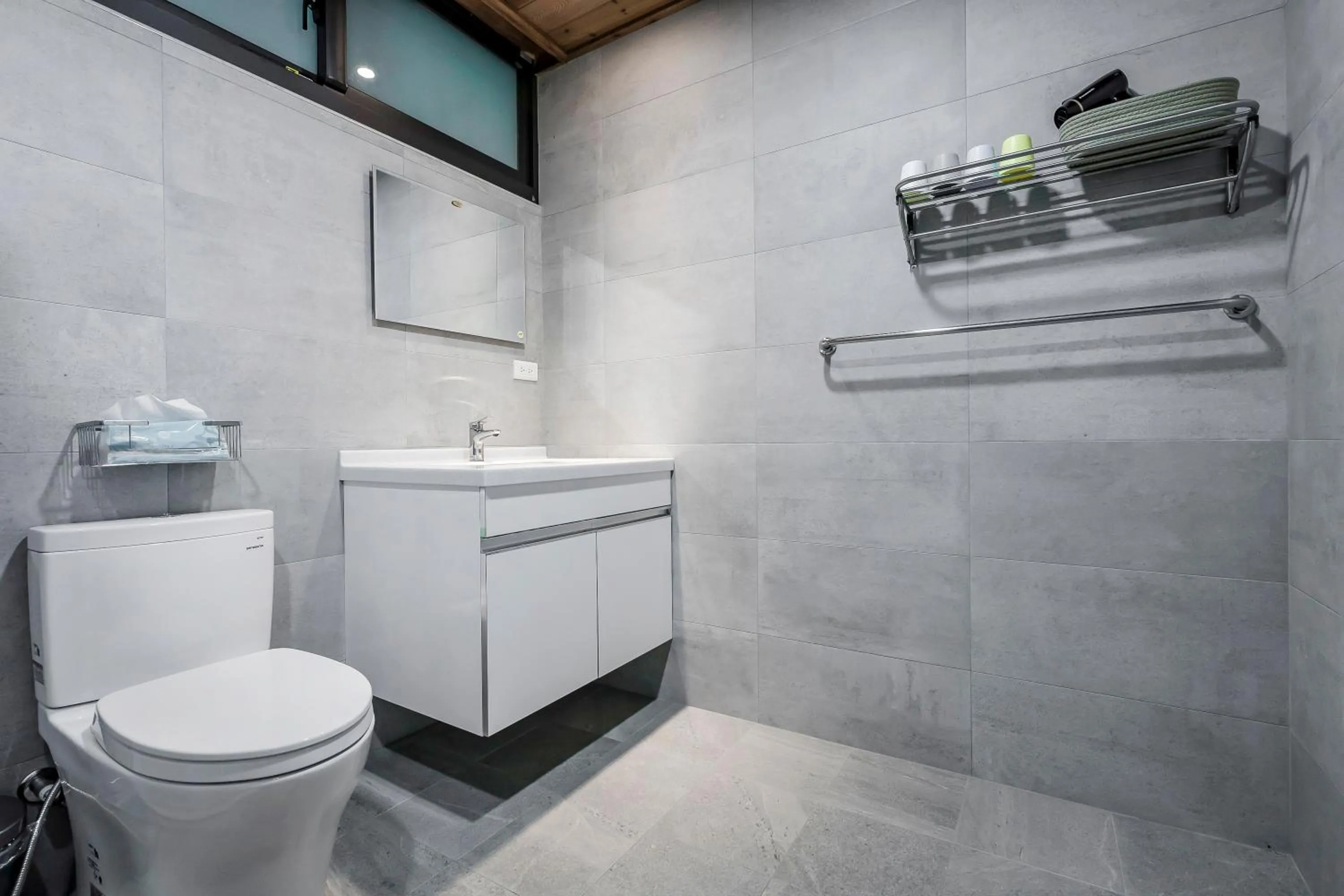 Toilet in Hills Velleys