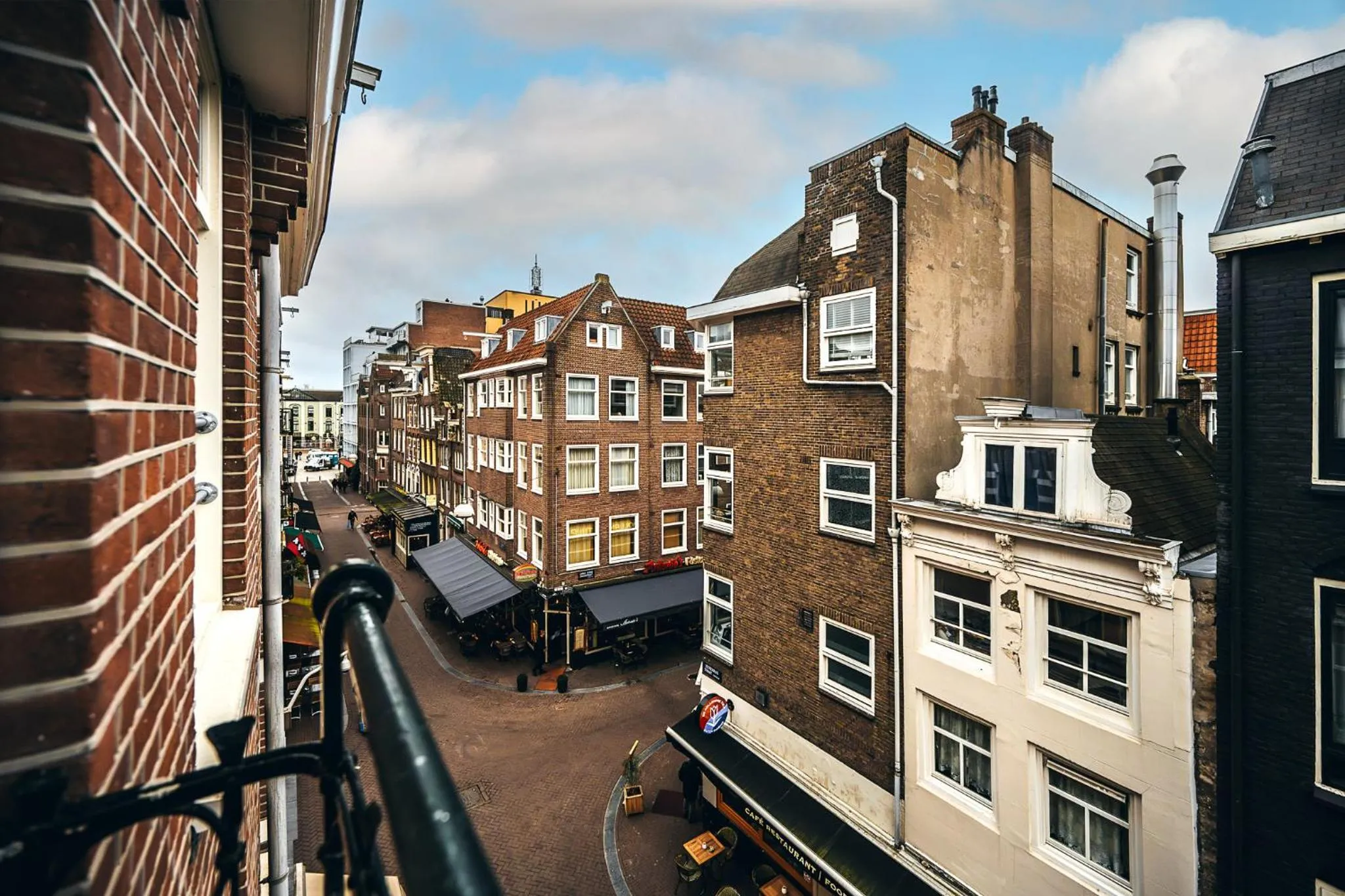 Property building in Limehome Amsterdam Leidsekruisstraat