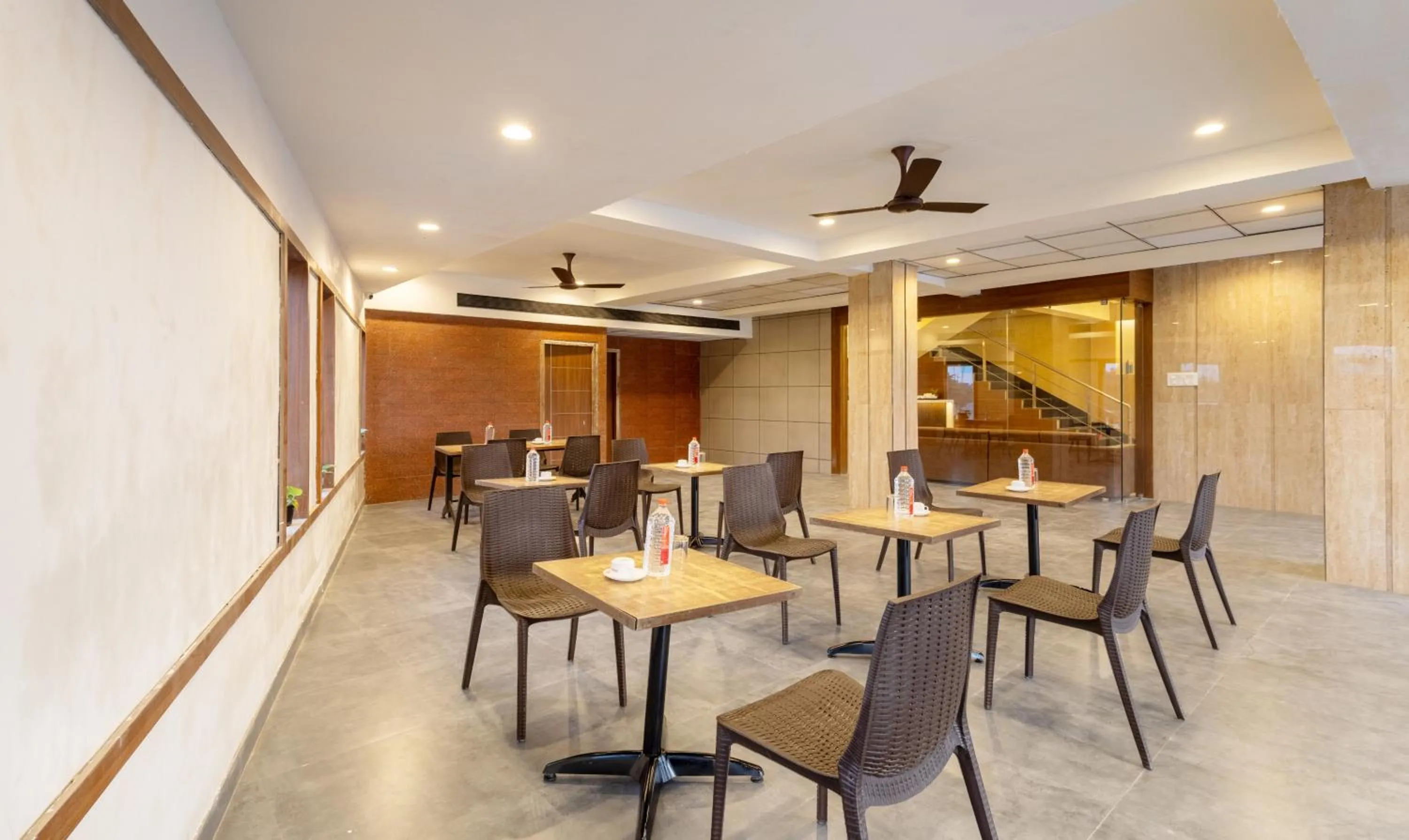 Dining area in Treebo Nestlay Rooms Gummidipoondi