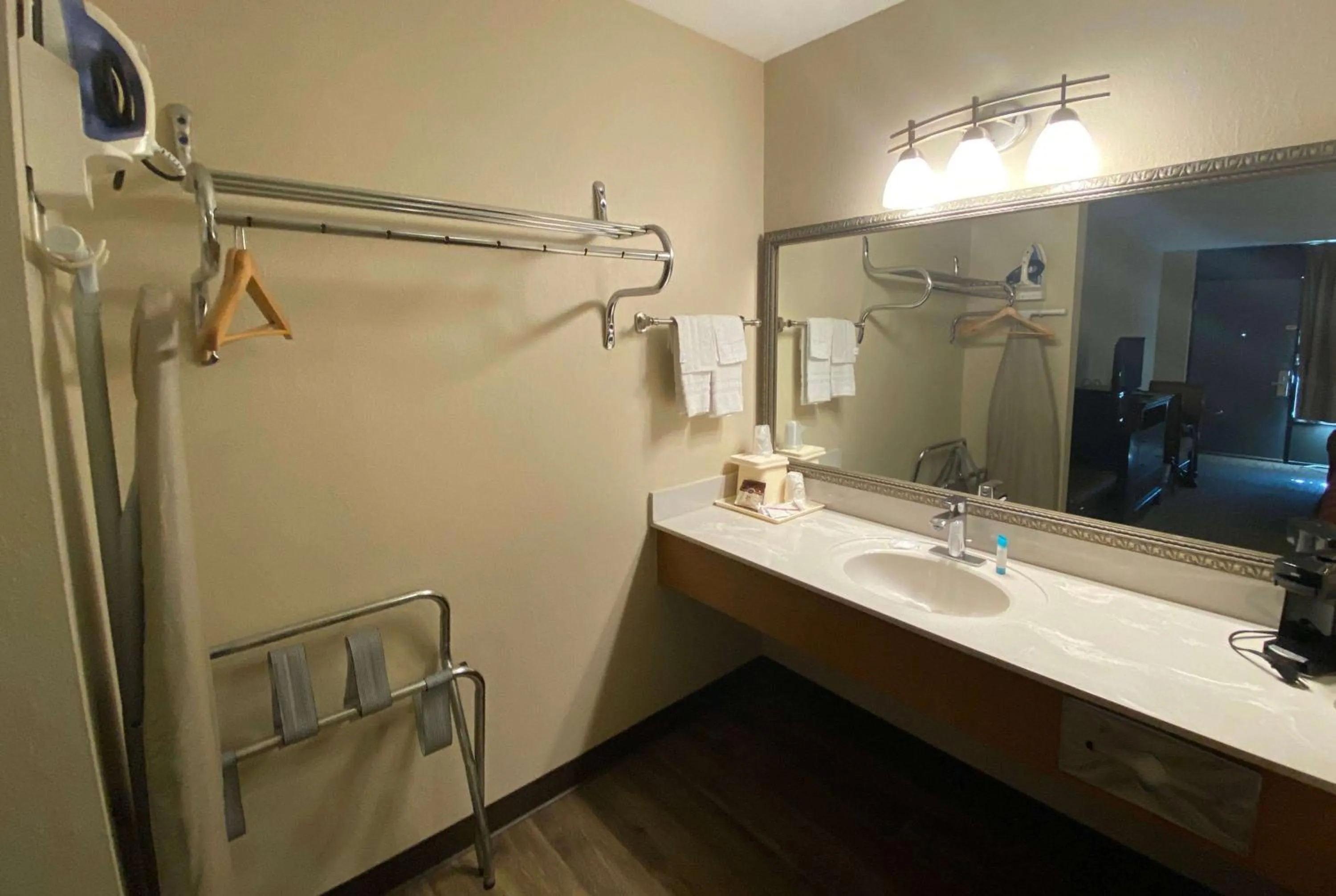 Bathroom in Ramada by Wyndham Branson Theatre District
