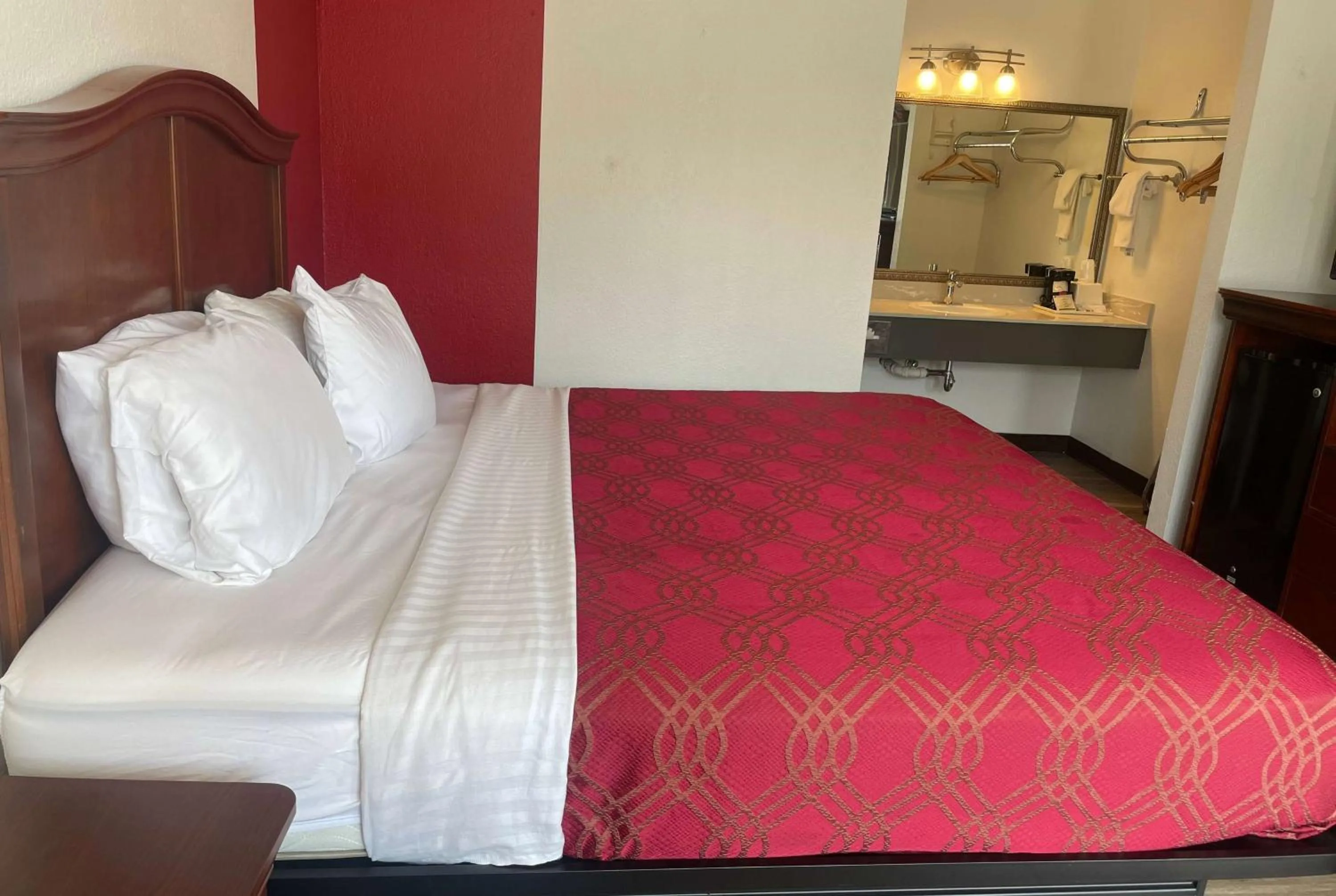 Photo of the whole room in Ramada by Wyndham Branson Theatre District