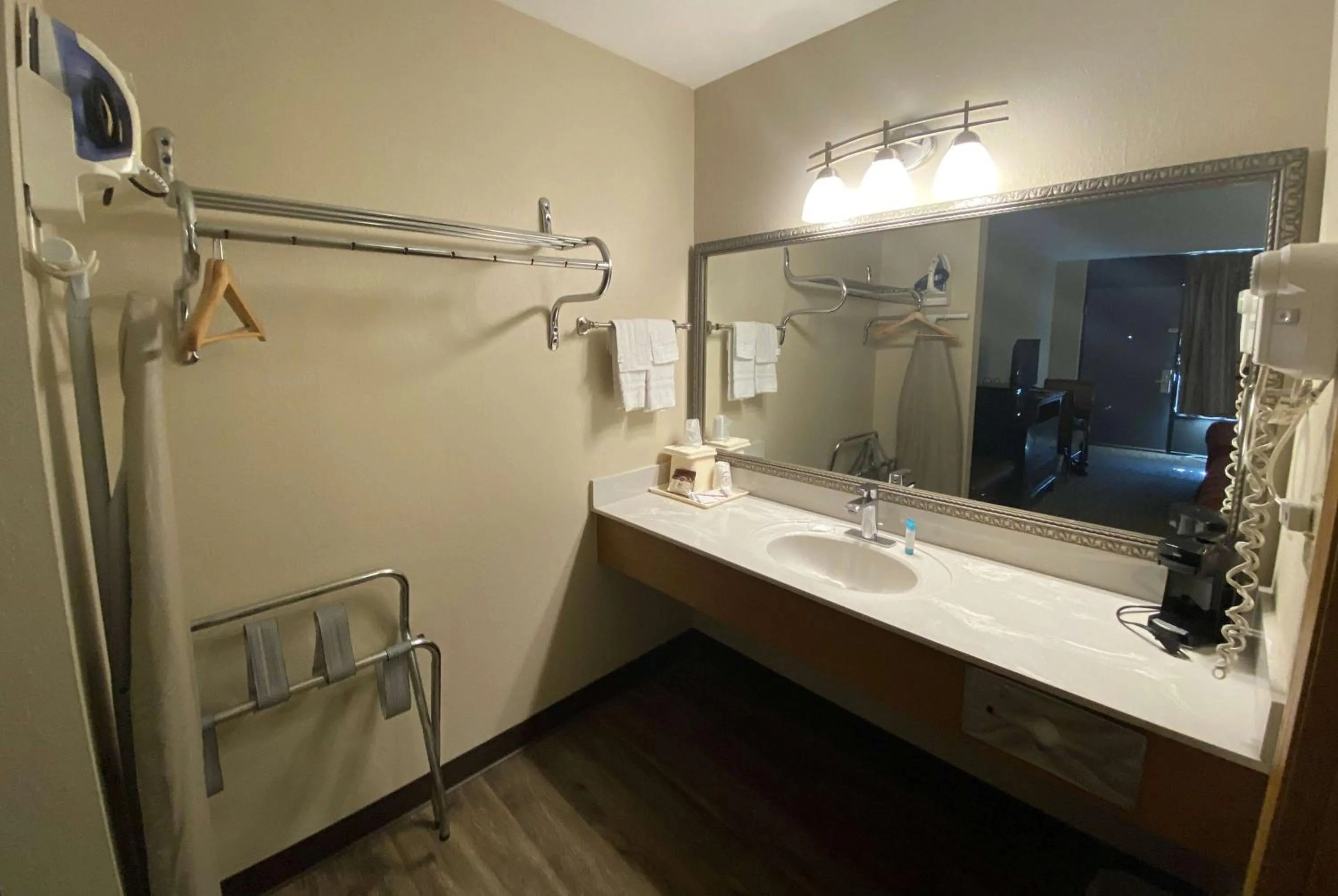 Bathroom in Ramada by Wyndham Branson Theatre District