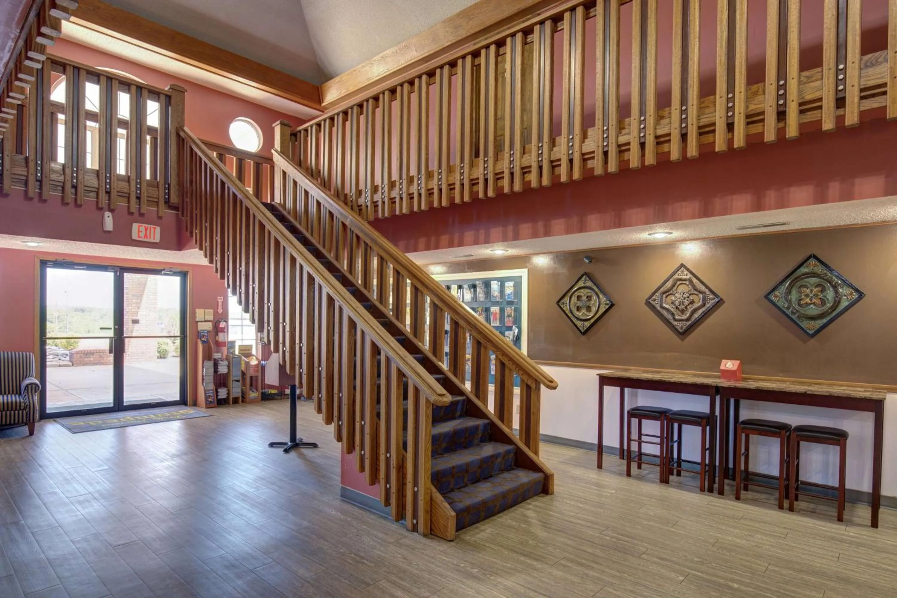 Lobby or reception in Ramada by Wyndham Branson Theatre District