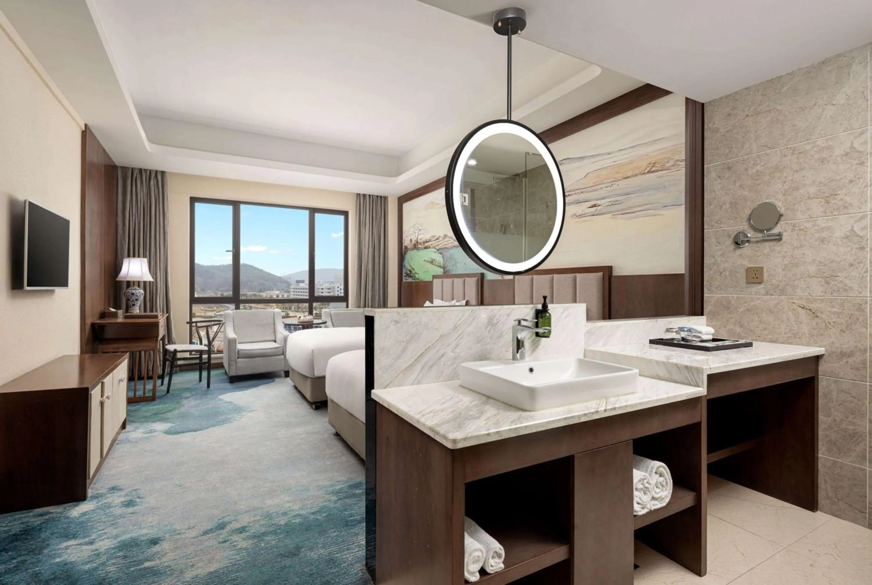 Photo of the whole room, Bed in Days Inn by Wyndham Hangzhou Zhuantang