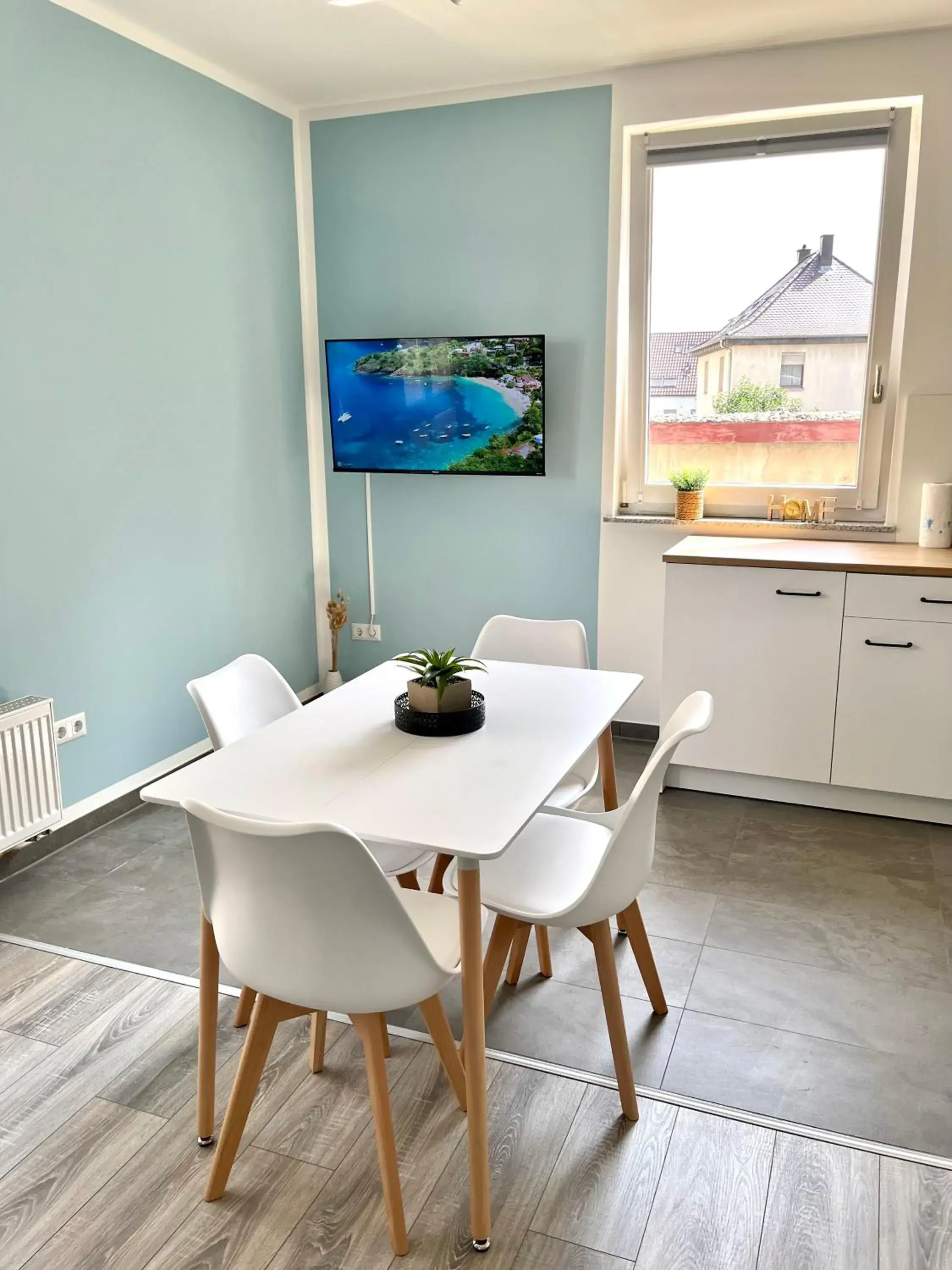 Handwerker Wohnung - WLAN - Küche - Bad - bis zu 4 Personen Handwerker Wohnung - WLAN - Küche - Bad - bis zu 4 Personen