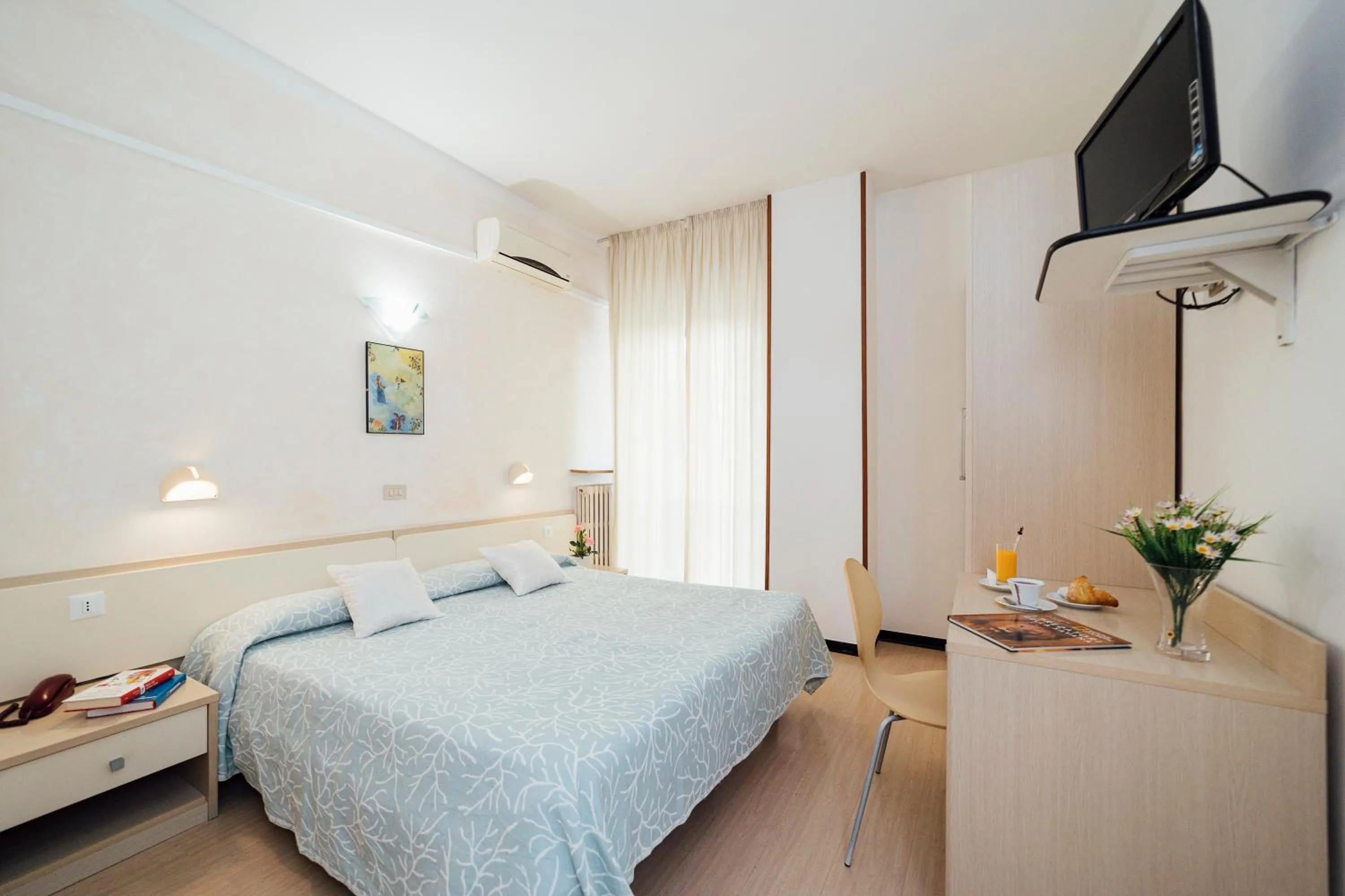 Bed in Hotel Atlantic
