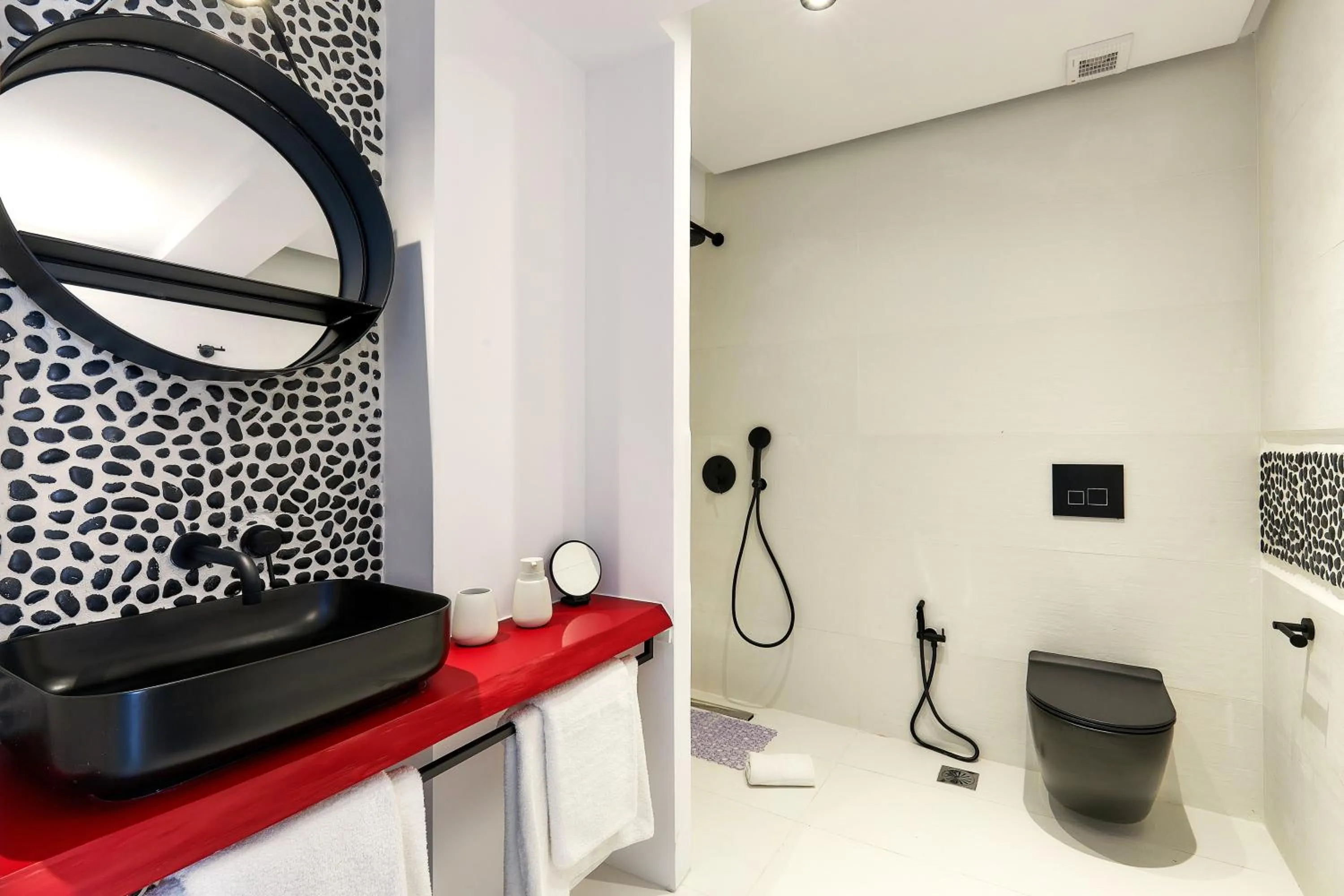 Shower in MichELe Luxury apartments by Smaris Collection