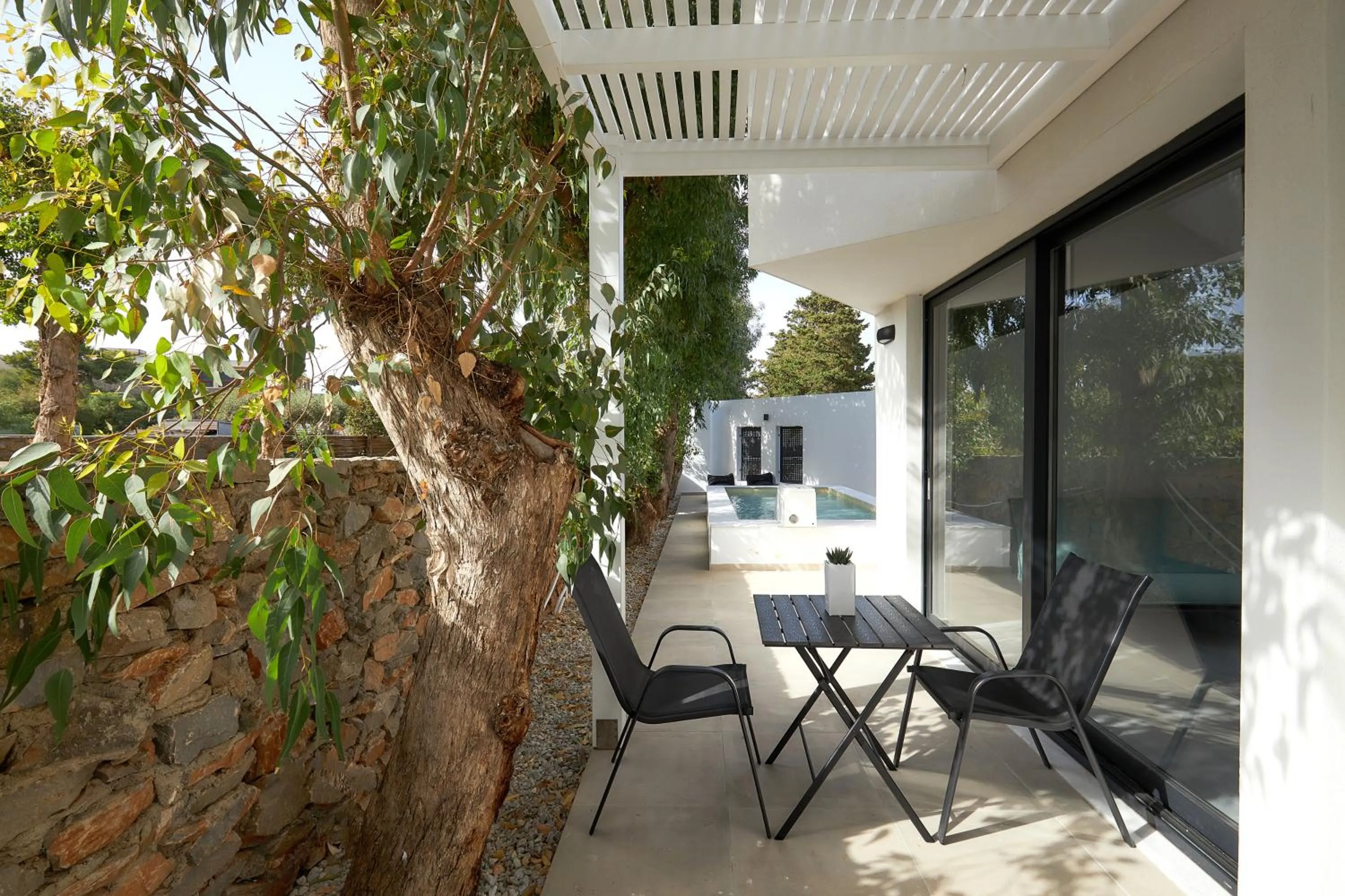 Swimming pool in MichELe Luxury apartments by Smaris Collection