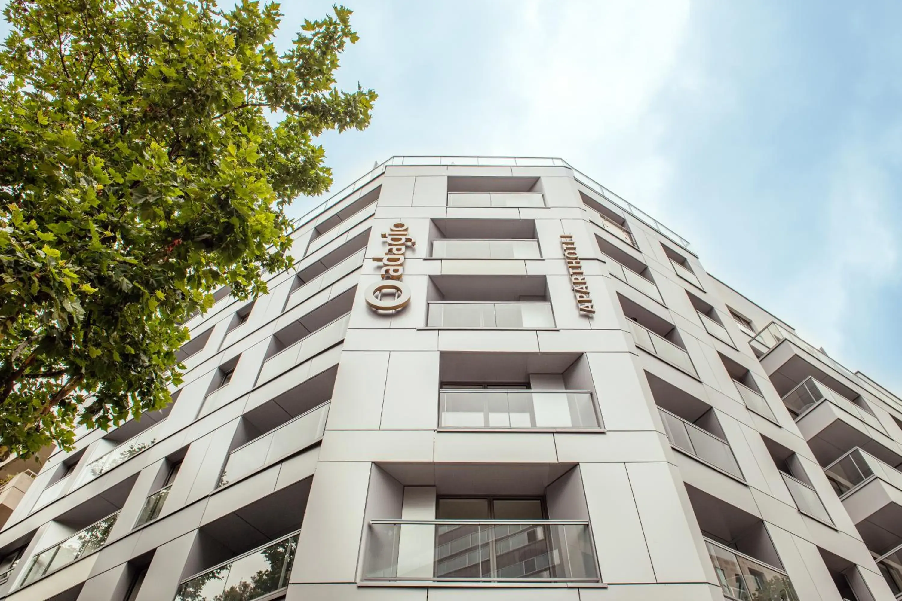 Property building in Aparthotel Adagio Paris Boulogne Property building in Aparthotel Adagio Paris Boulogne