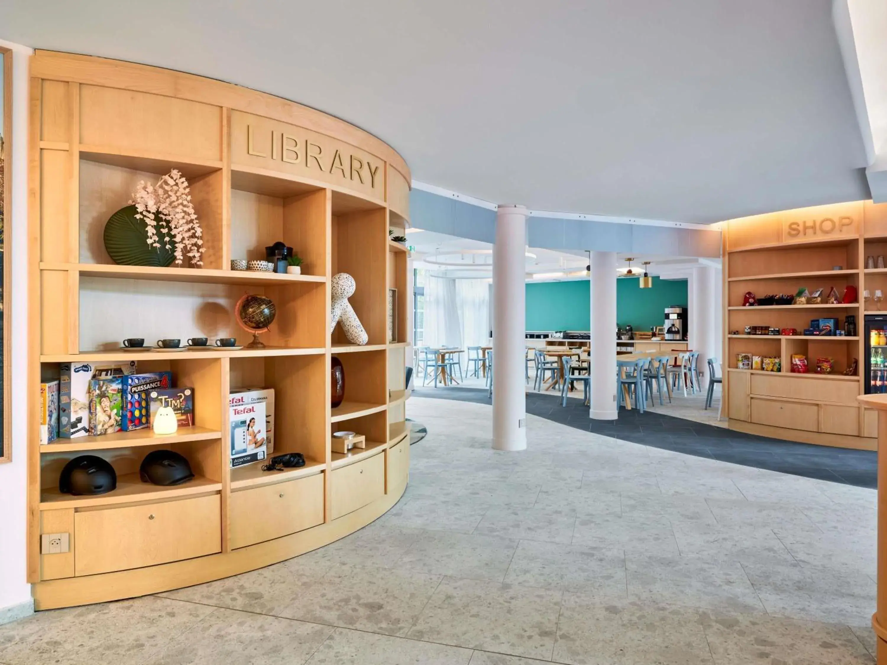 Lobby or reception in Aparthotel Adagio Paris Boulogne Lobby or reception in Aparthotel Adagio Paris Boulogne