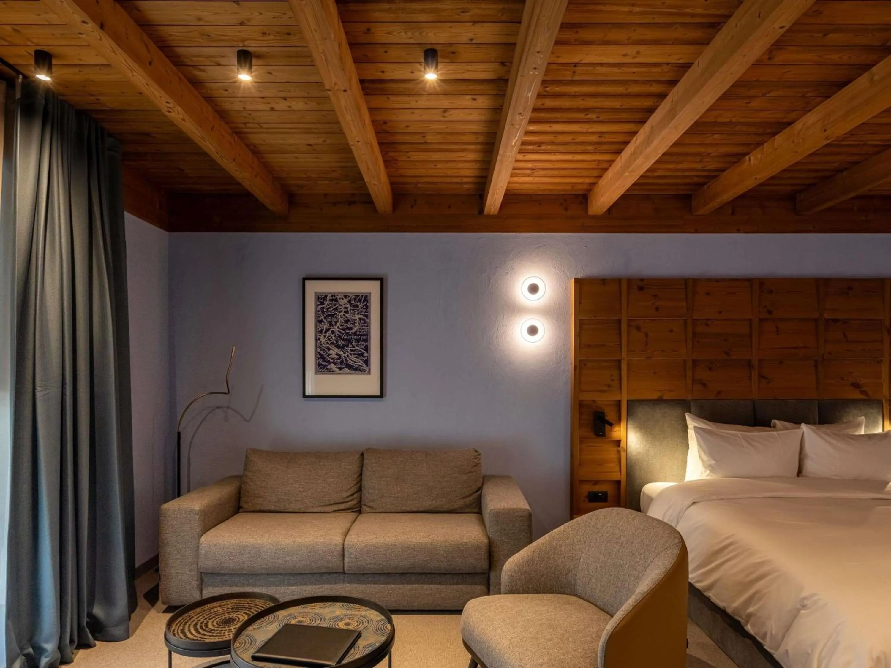 Bedroom, Bed in Swissôtel Poiana Brasov