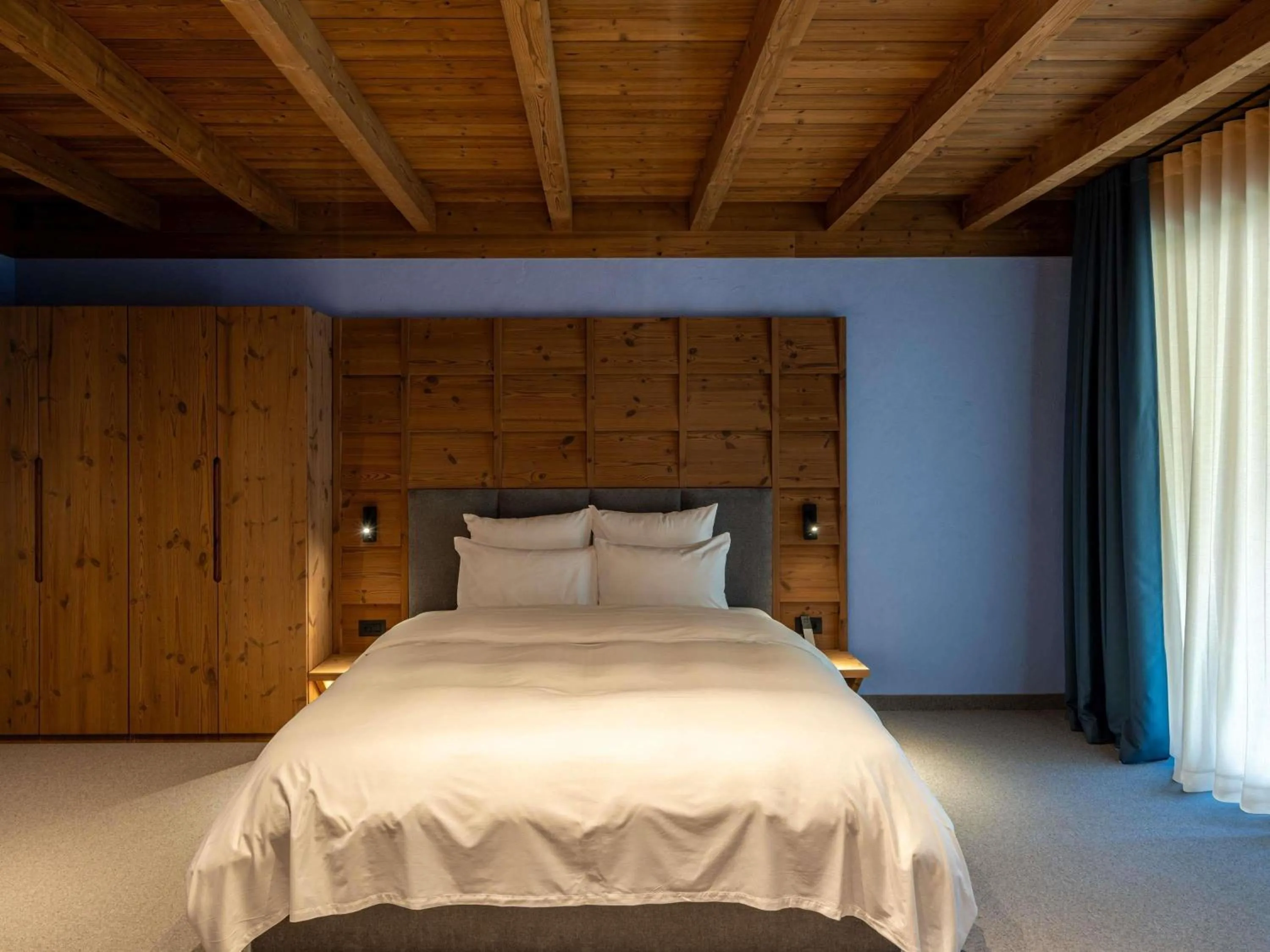 Bedroom, Bed in Swissôtel Poiana Brasov