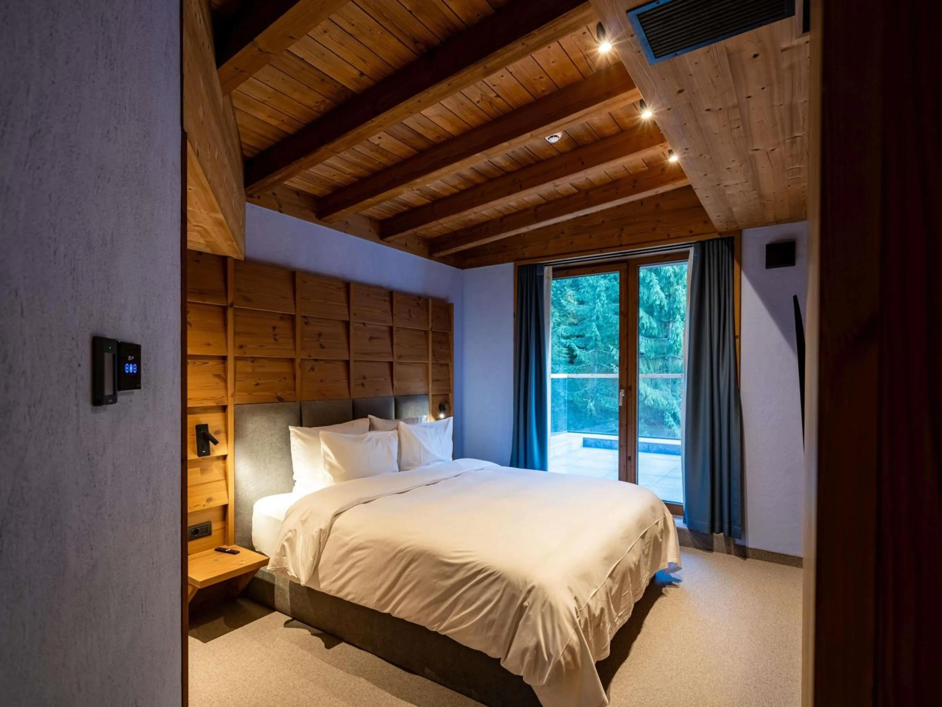 Bedroom, Bed in Swissôtel Poiana Brasov