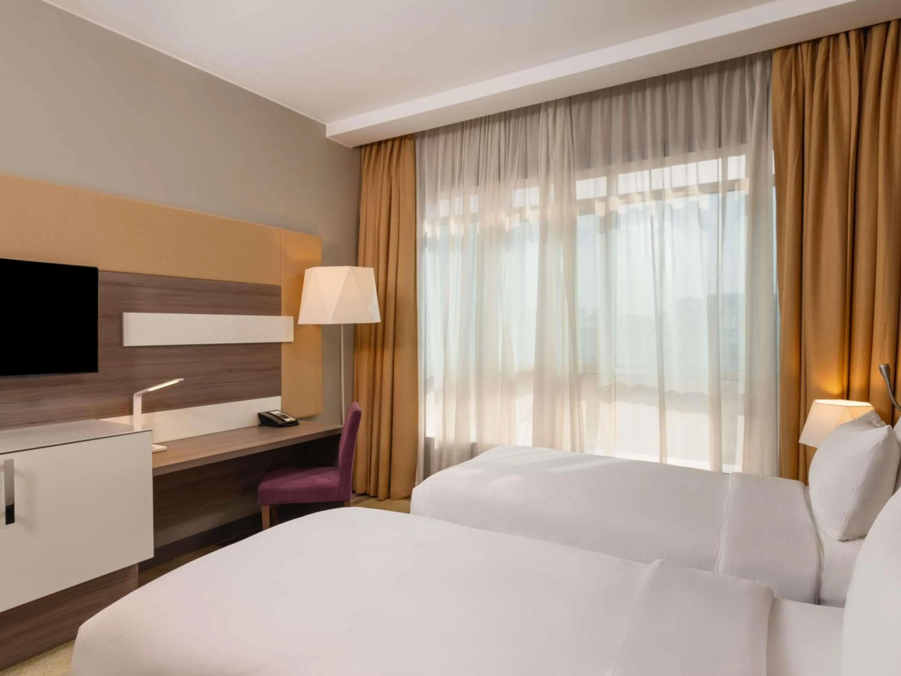 Bedroom, Bed in Mercure Makkah Aziziah