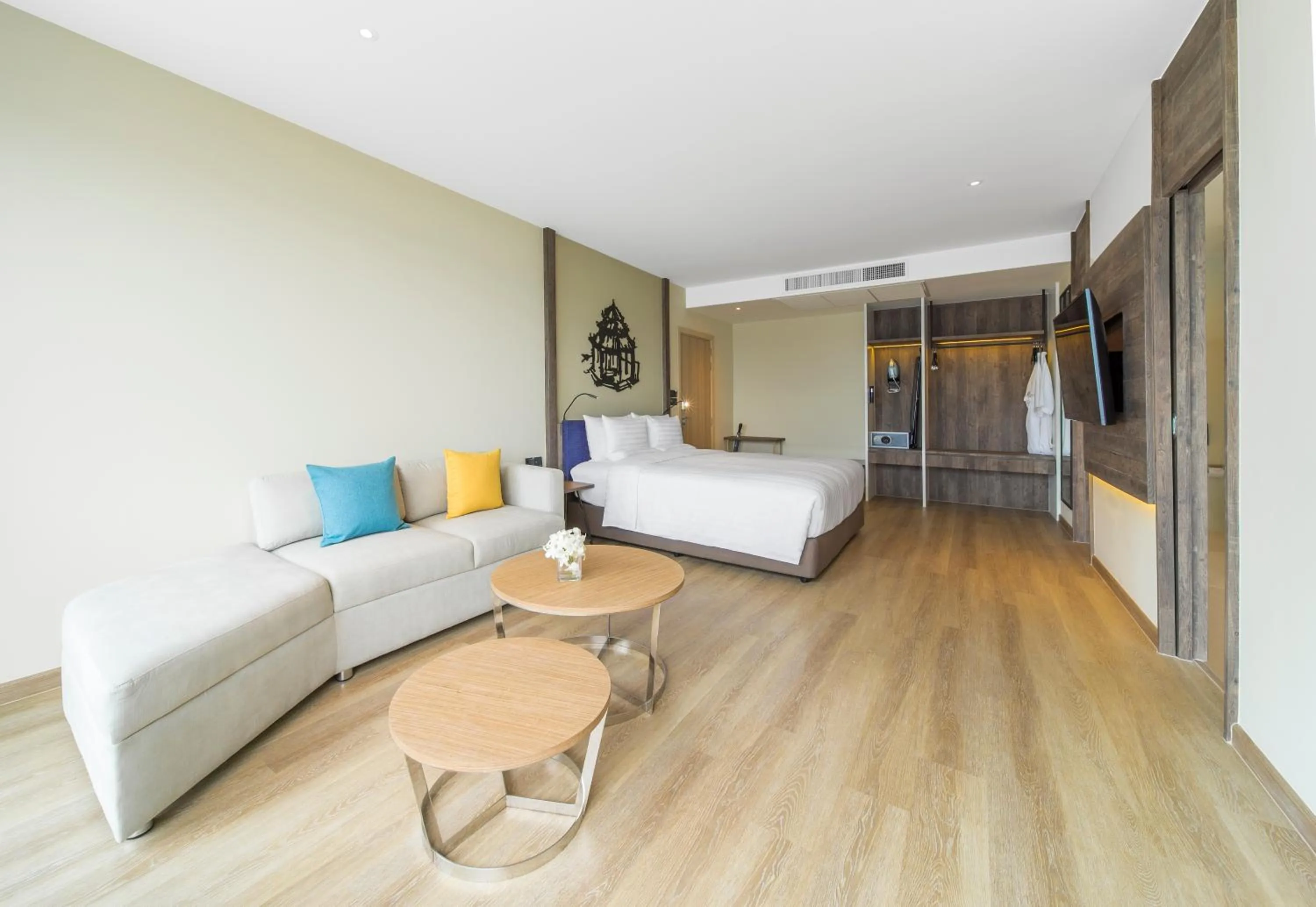 Bedroom, Bed in Novotel Koh Si Chang