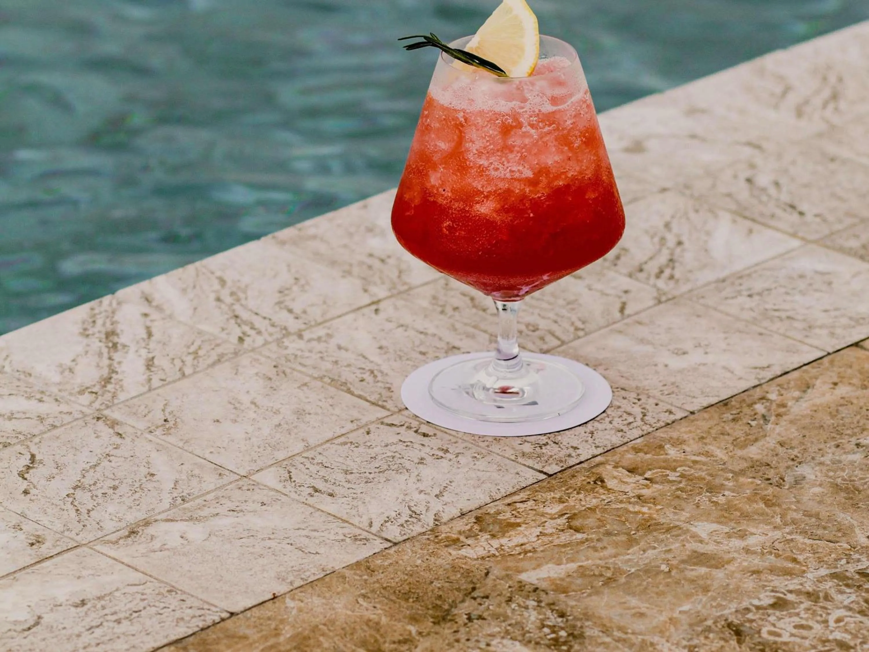 Lounge or bar in Novotel Koh Si Chang