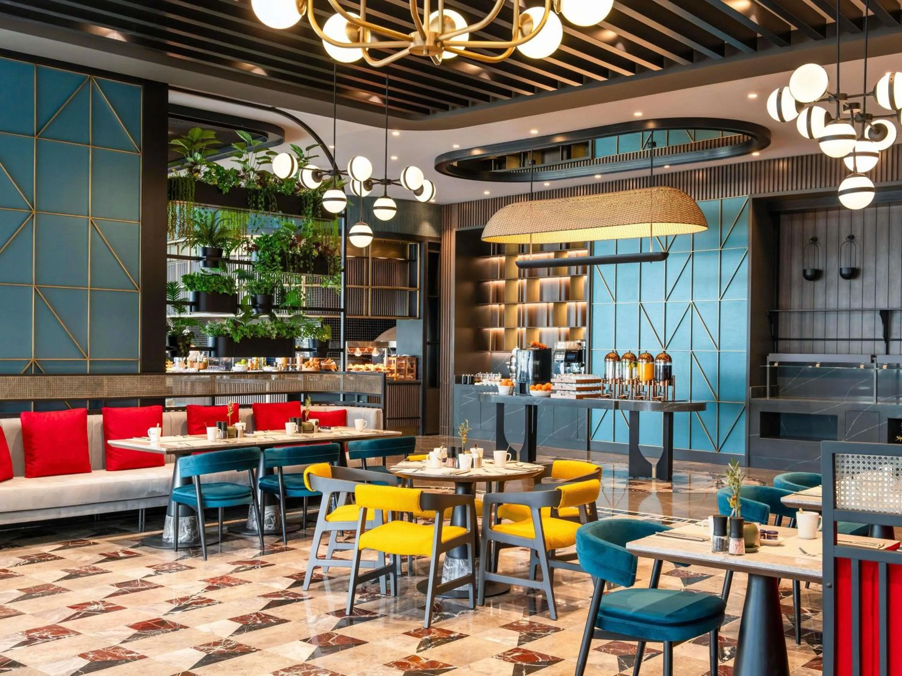 Restaurant/places to eat in Mövenpick Hotel Istanbul Marmara Sea