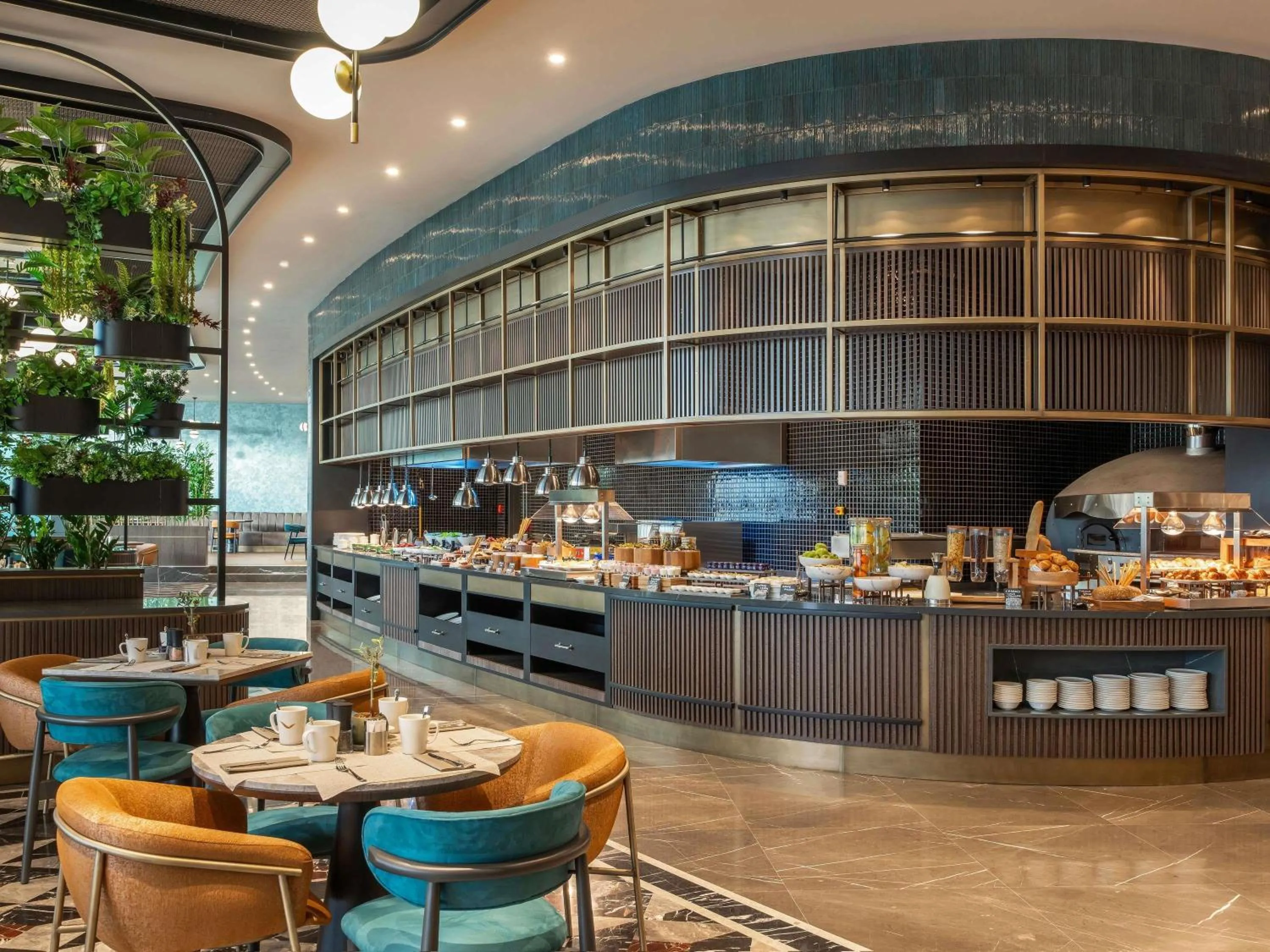 Restaurant/places to eat in Mövenpick Hotel Istanbul Marmara Sea