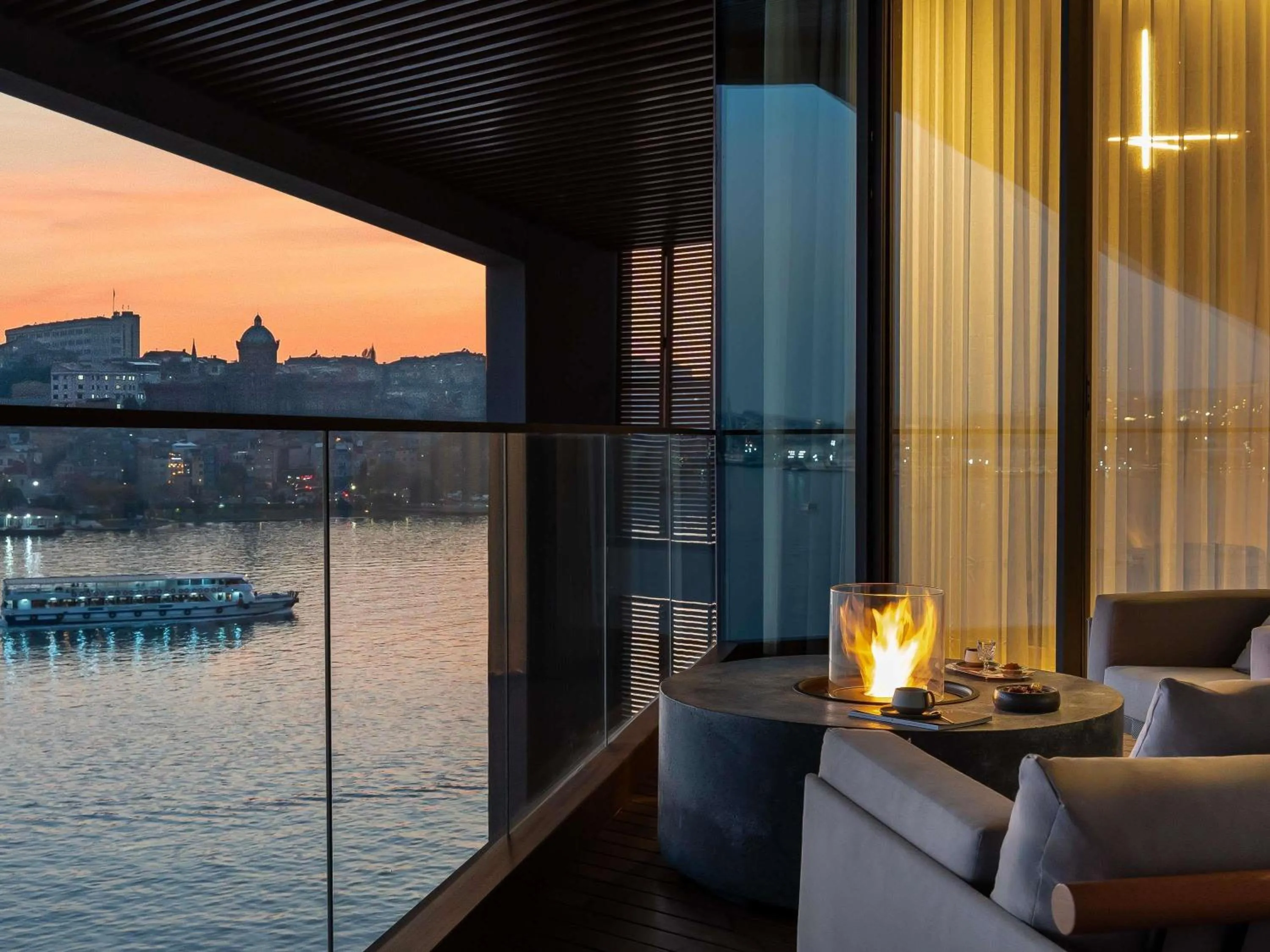 Bedroom in Rixos Tersane Istanbul