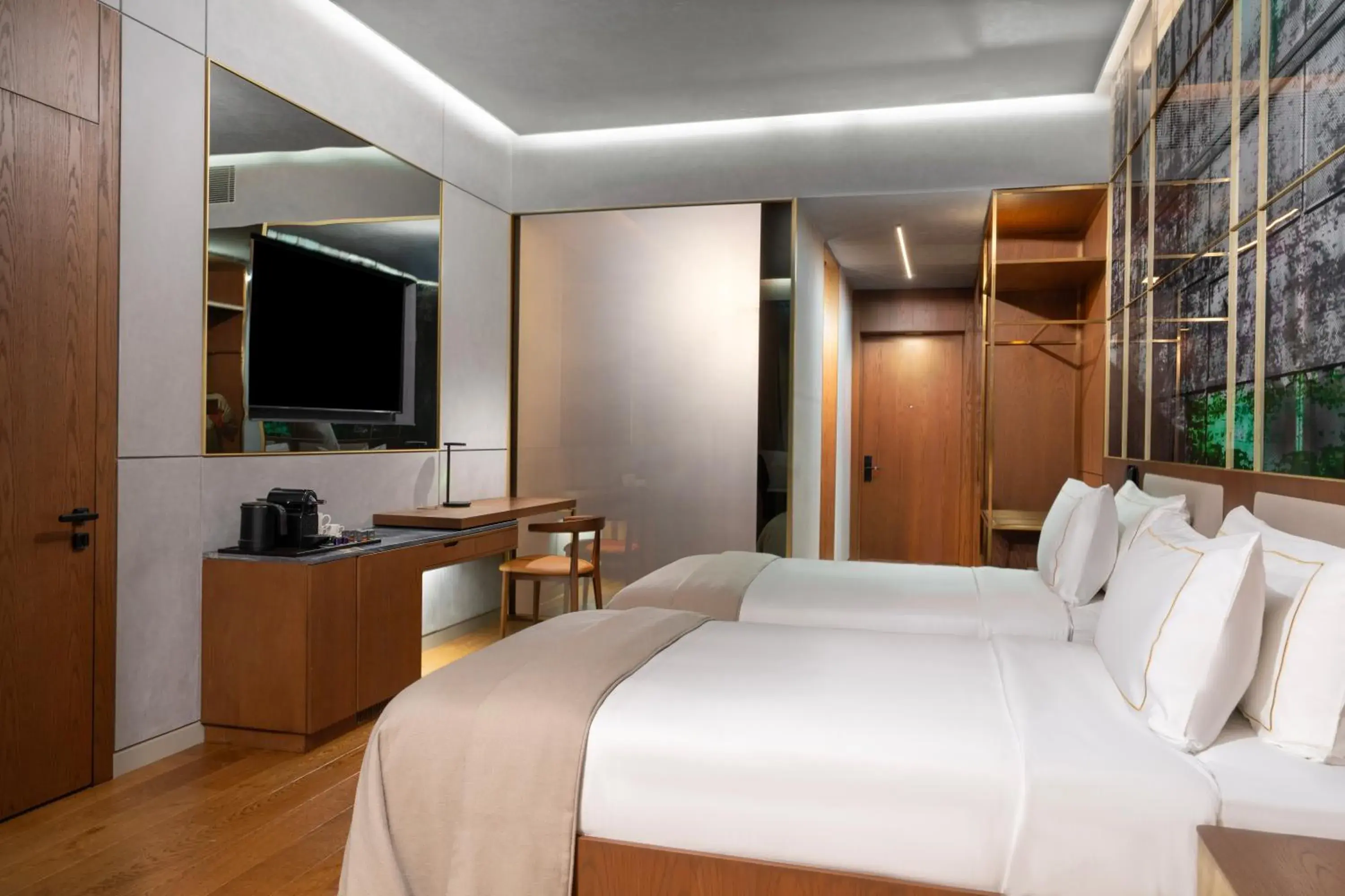 Premium Two-Bedroom Suite with Balcony and Sea View in Rixos Tersane Istanbul Premium Two-Bedroom Suite with Balcony and Sea View in Rixos Tersane Istanbul